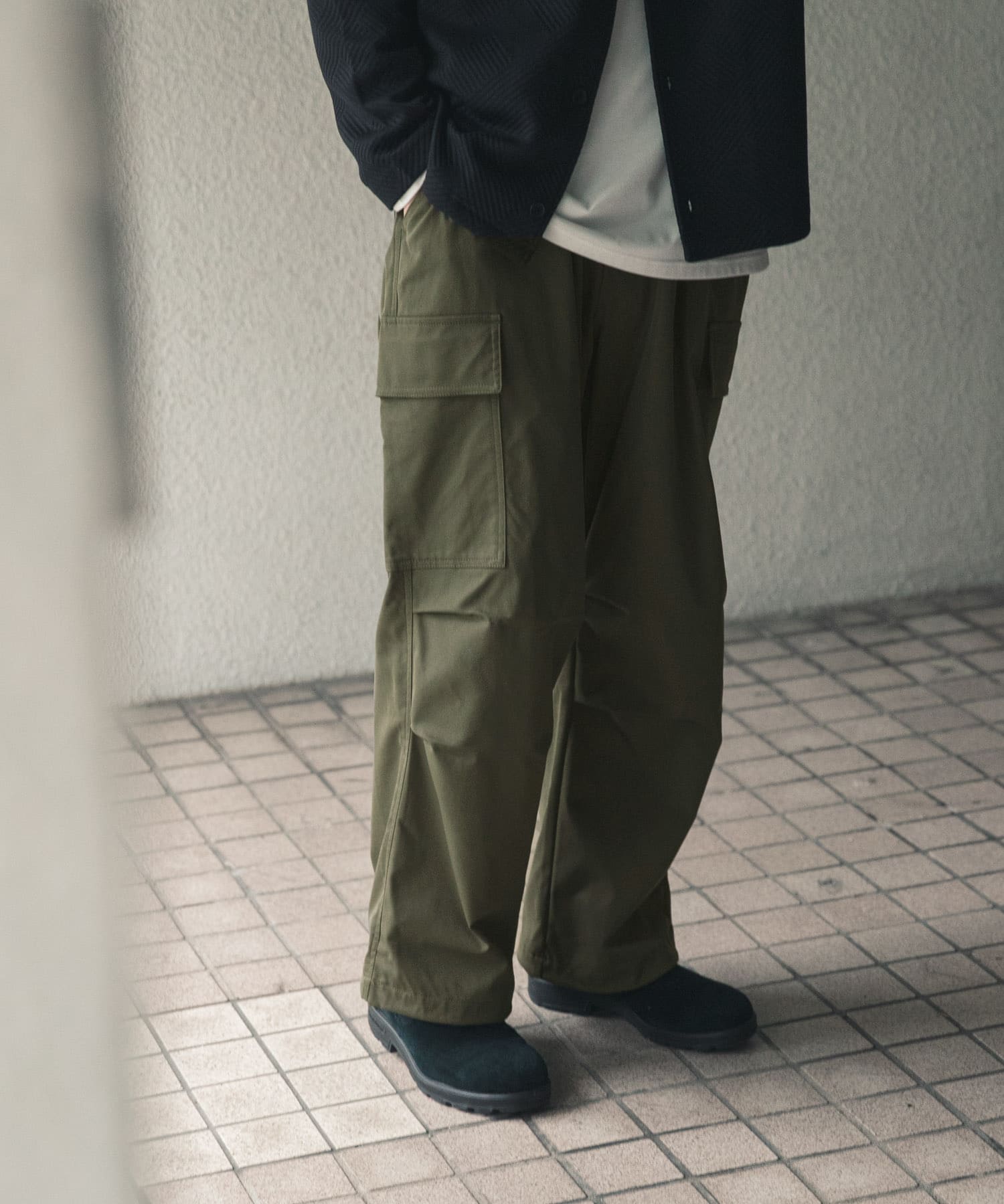 KHAKI