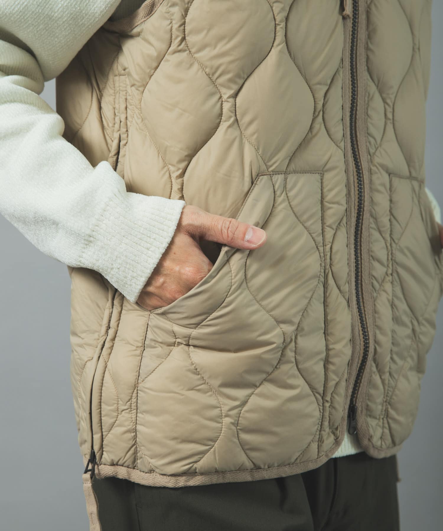 G.BEIGE