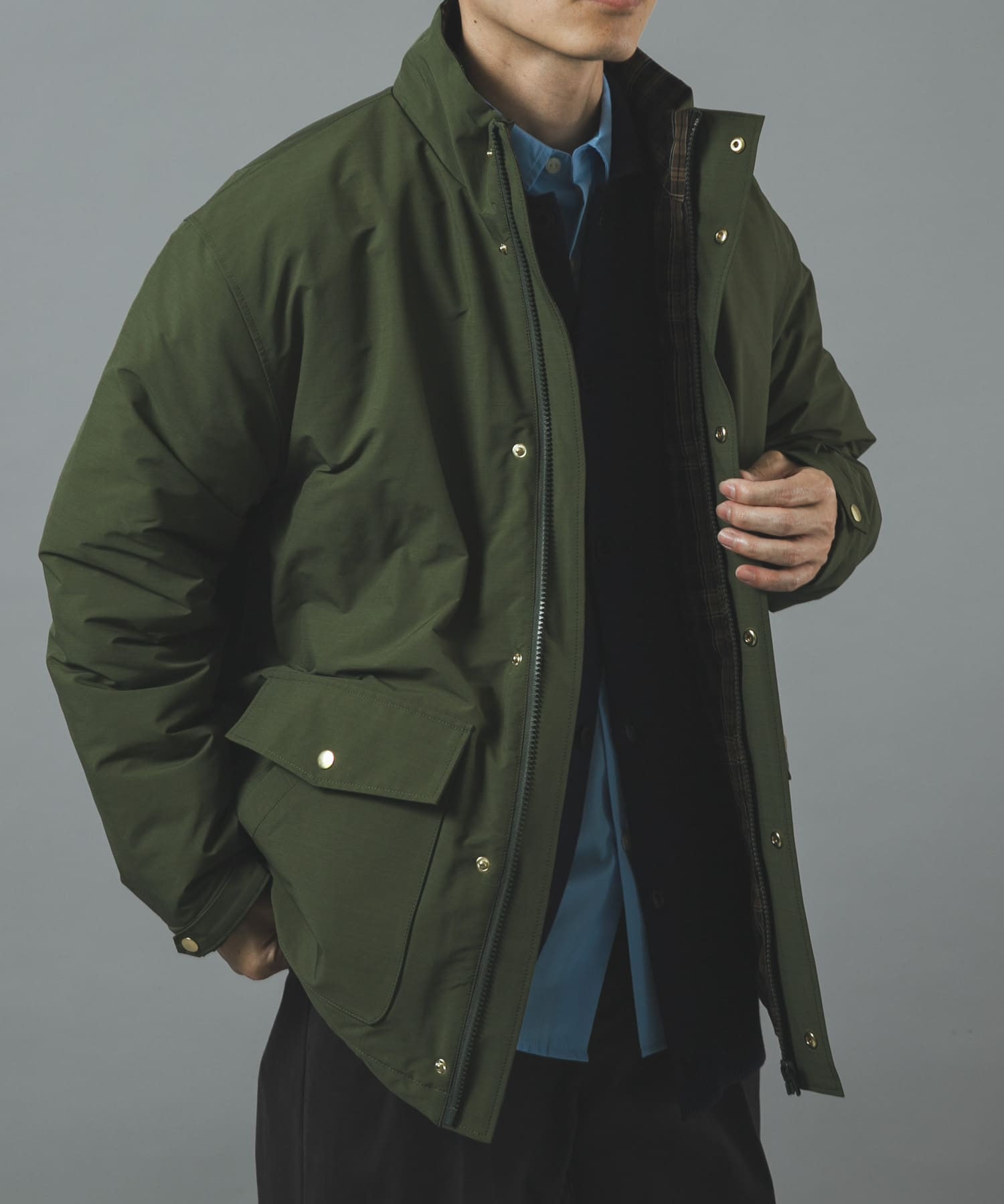 KHAKI
