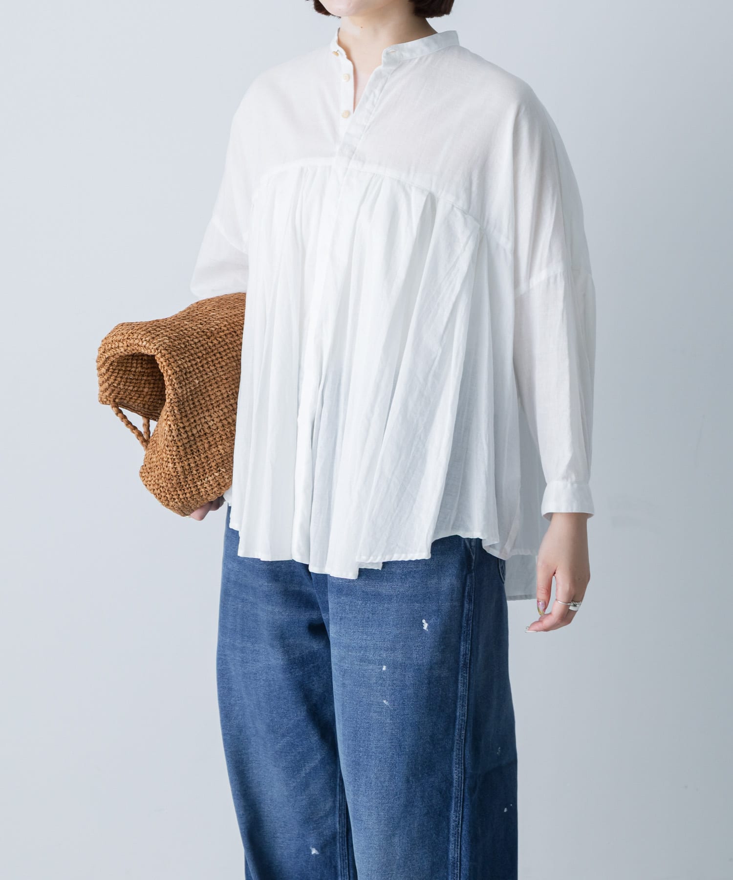suzuki takayuki　TUCKED CAPE BLOUSE