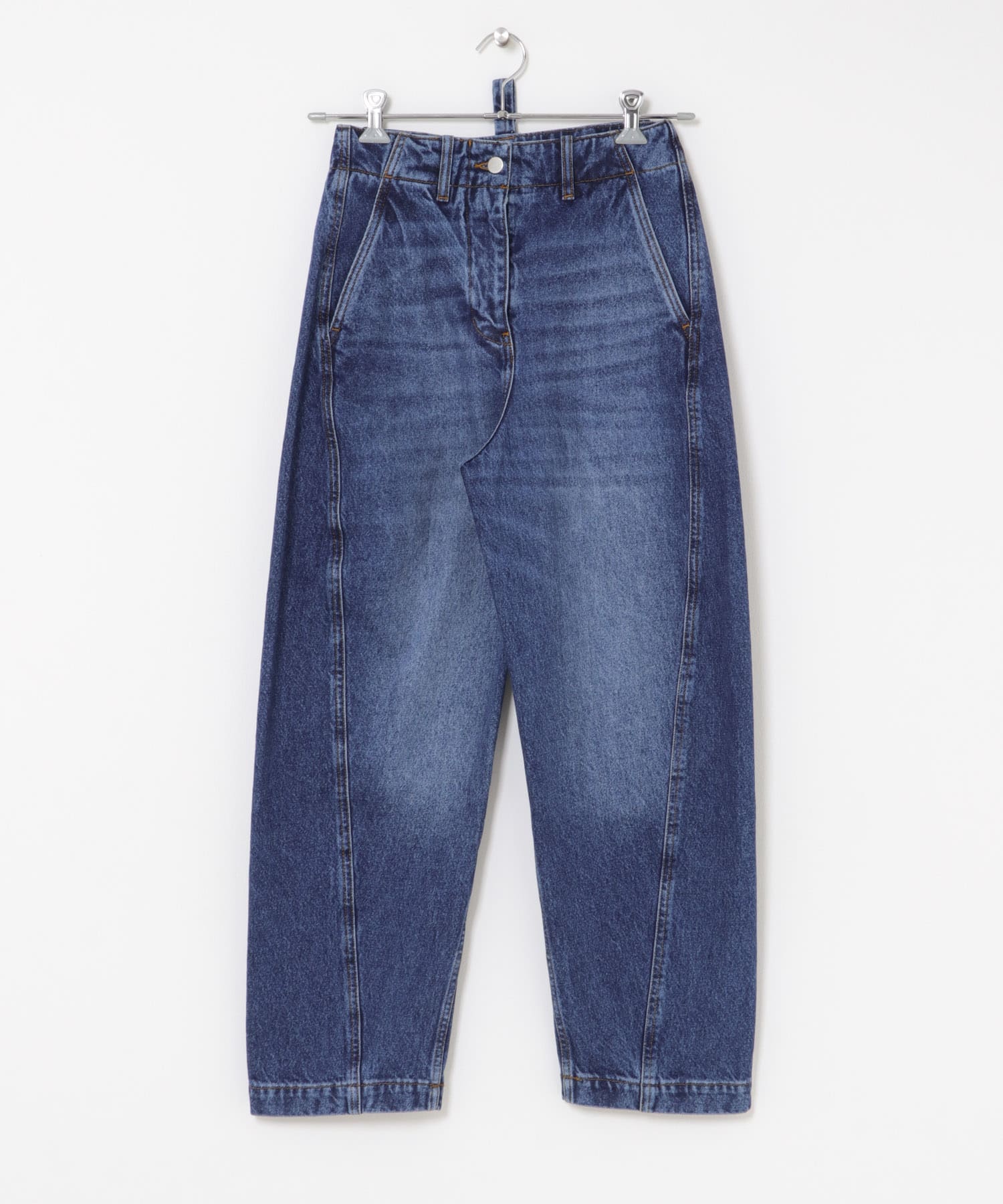 STUDIO NICHOLSON　AKERMAN