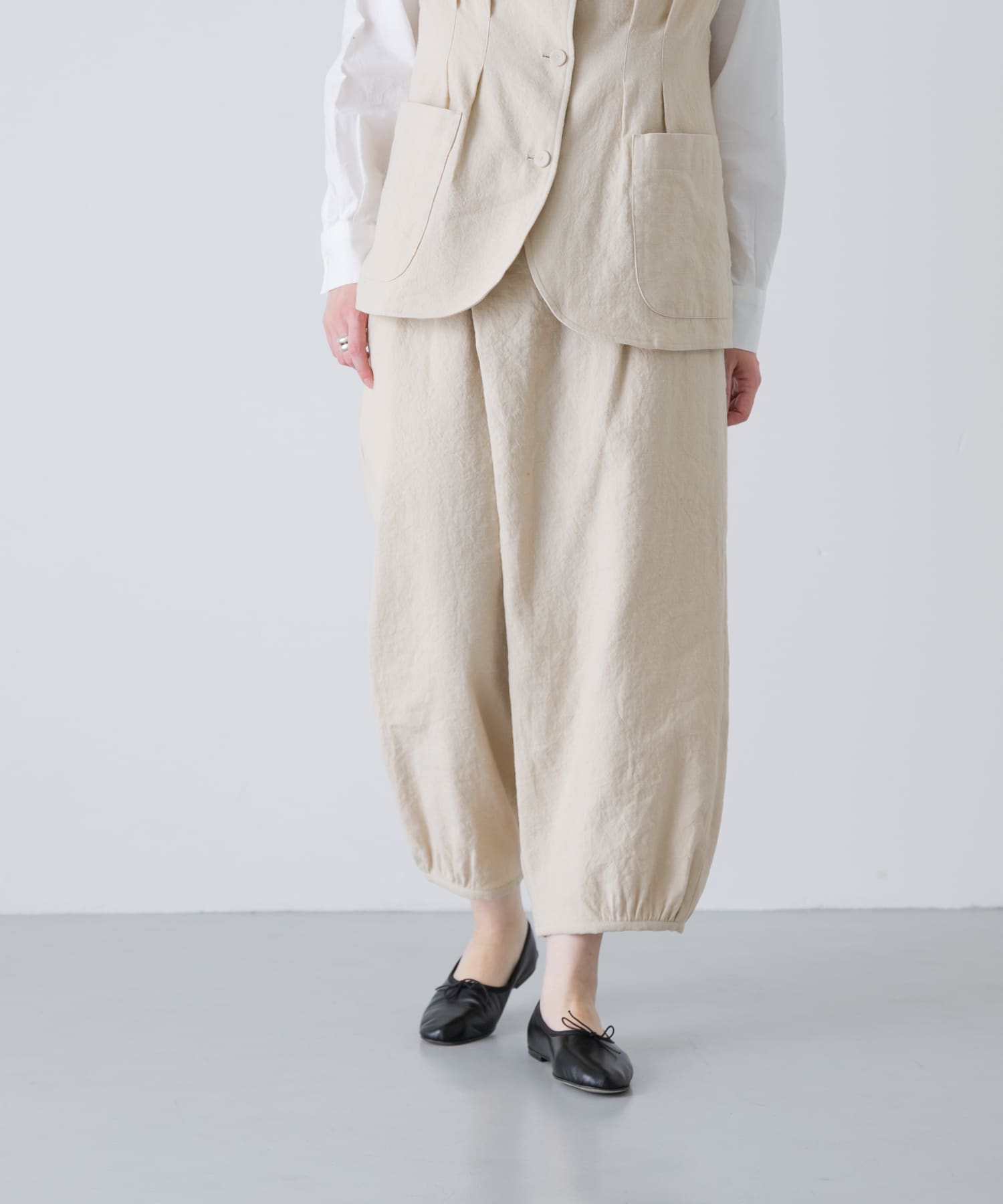 beige