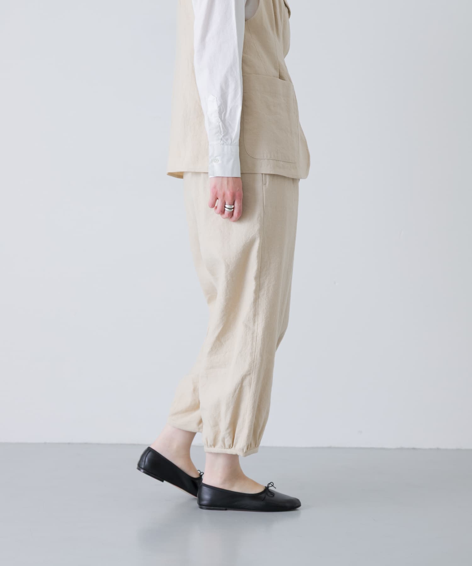 beige