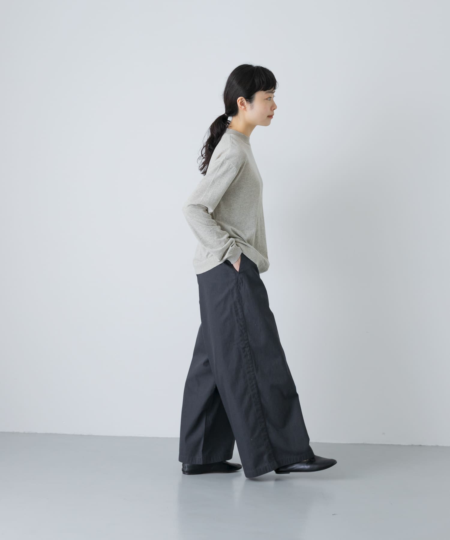 MEYAME SIDE LINE WIDE PANTS(0 CHARCOAL): ボトム｜URBAN RESEARCH