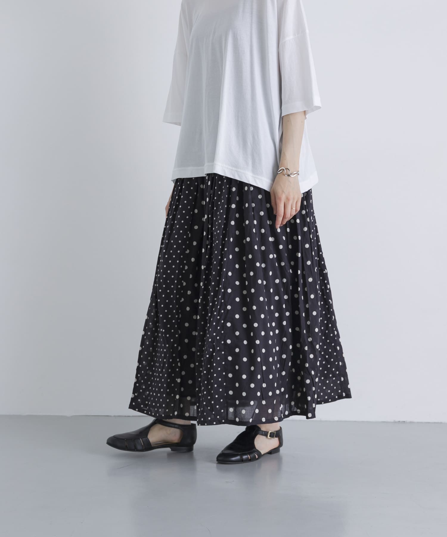 BLK.L.DOT