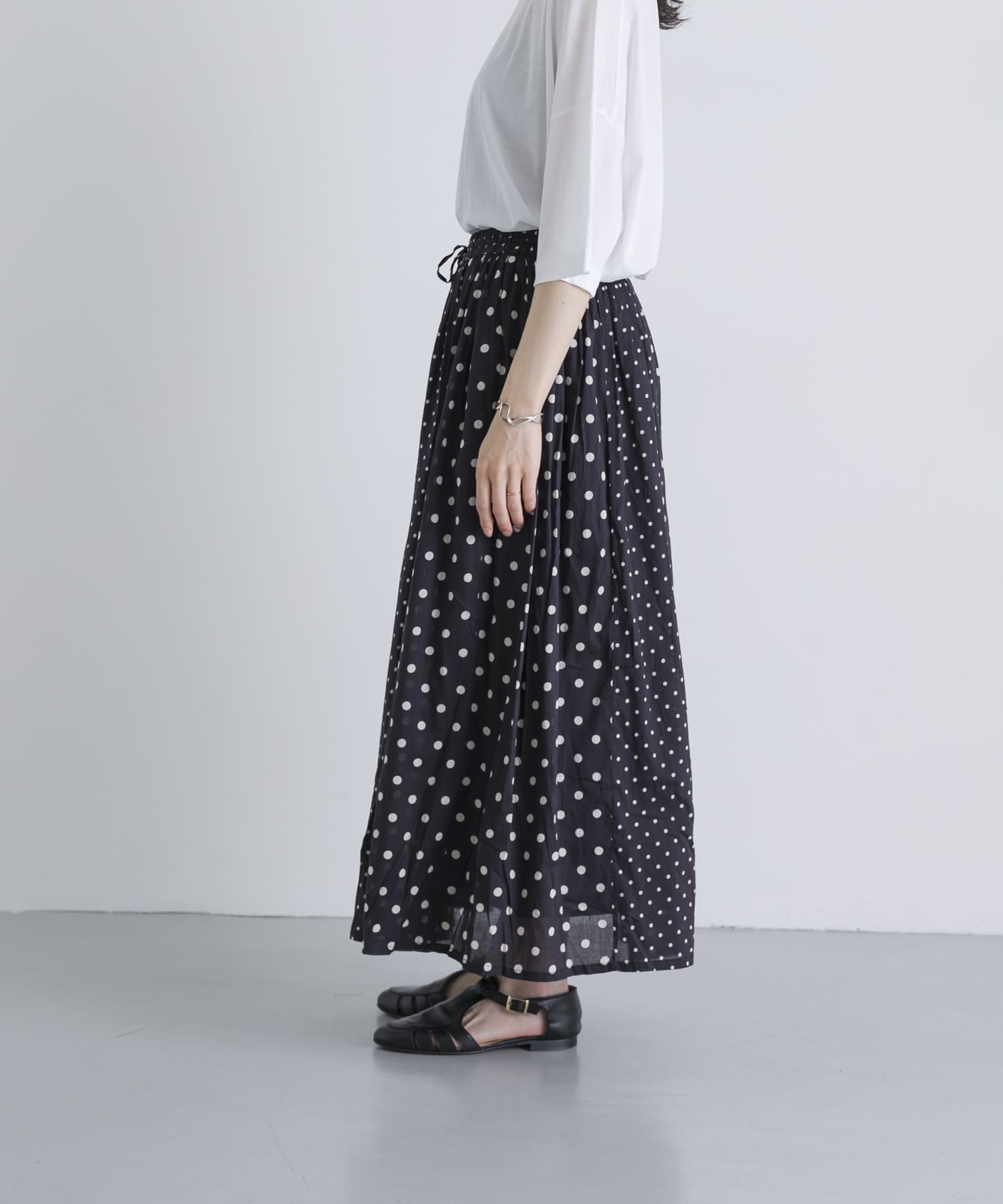 BLK.L.DOT