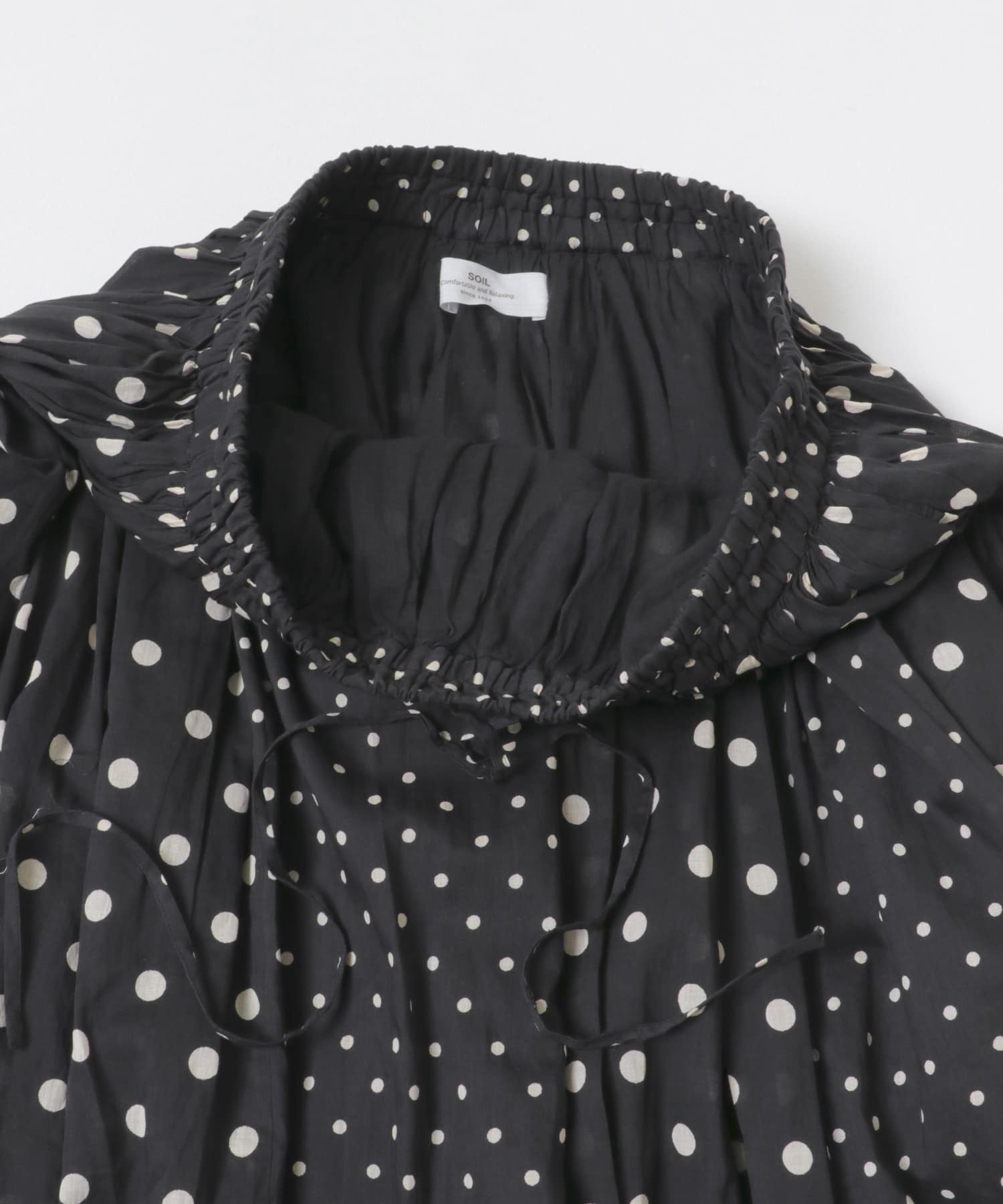 BLK.L.DOT