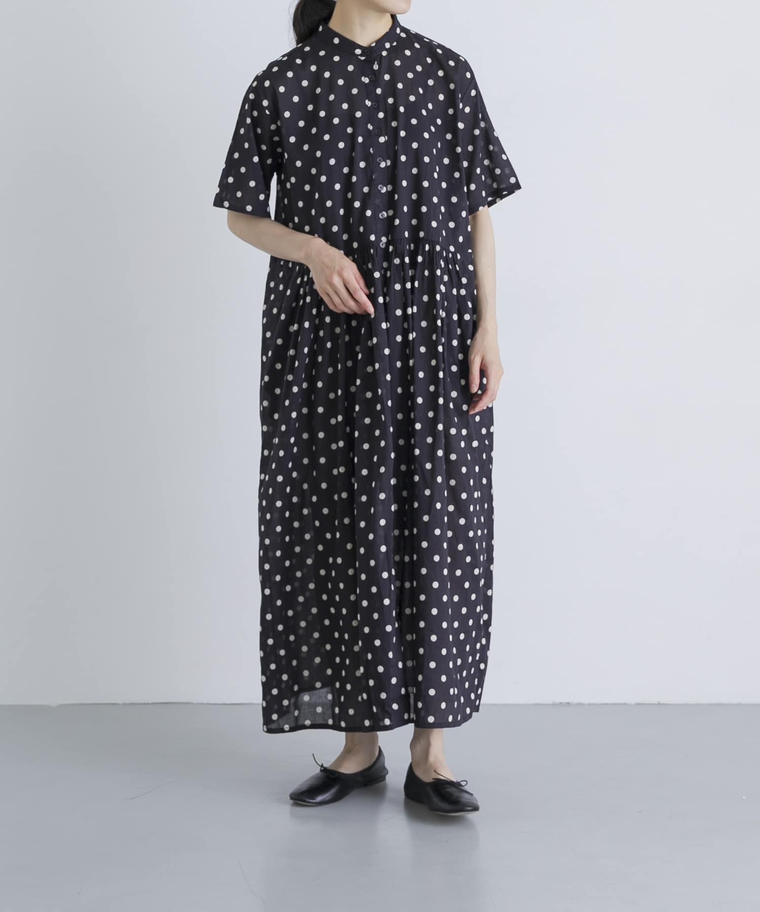 SOIL　DOT PRINT SHORT-SLEEVE DRESS