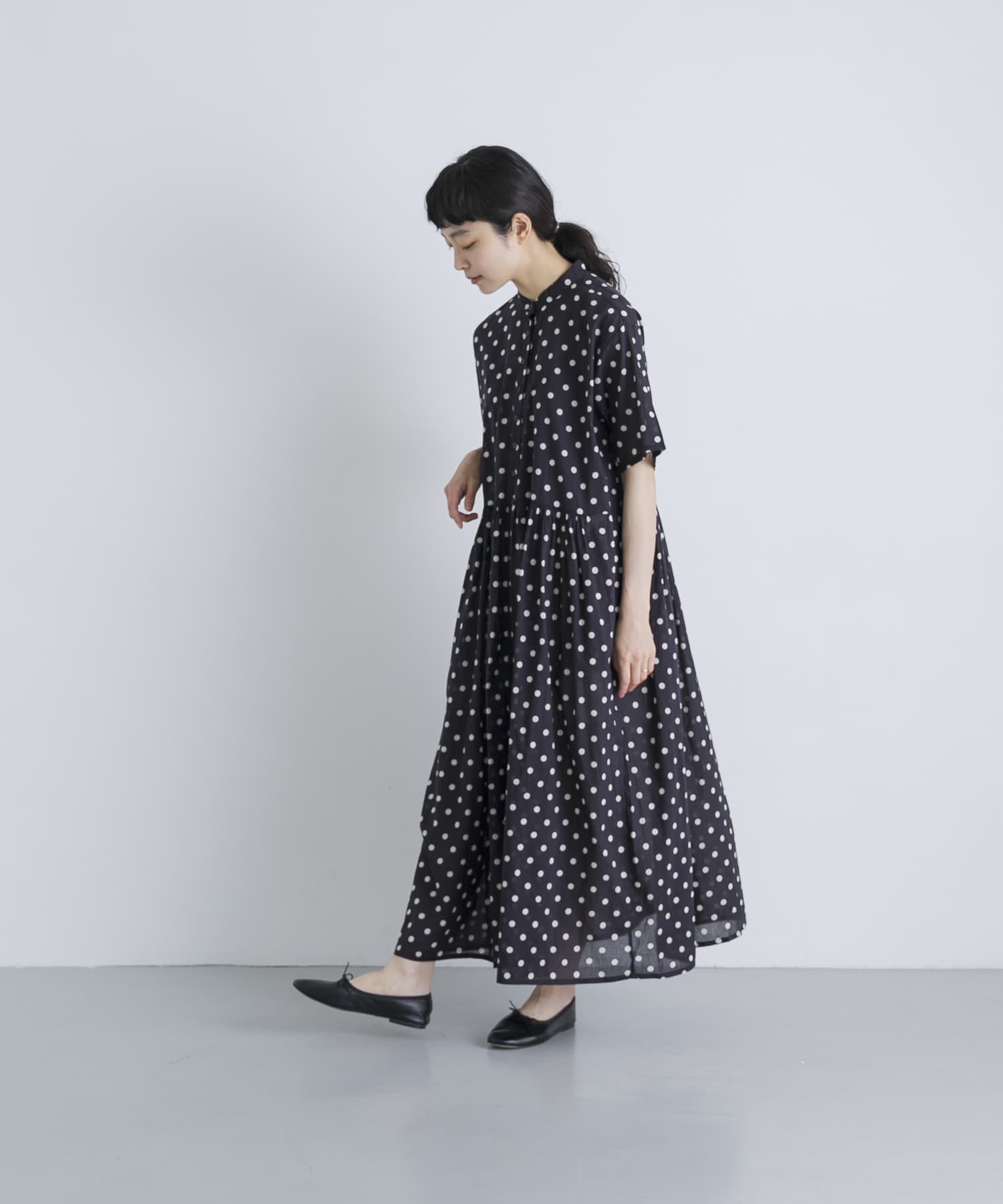 BLK.L.DOT