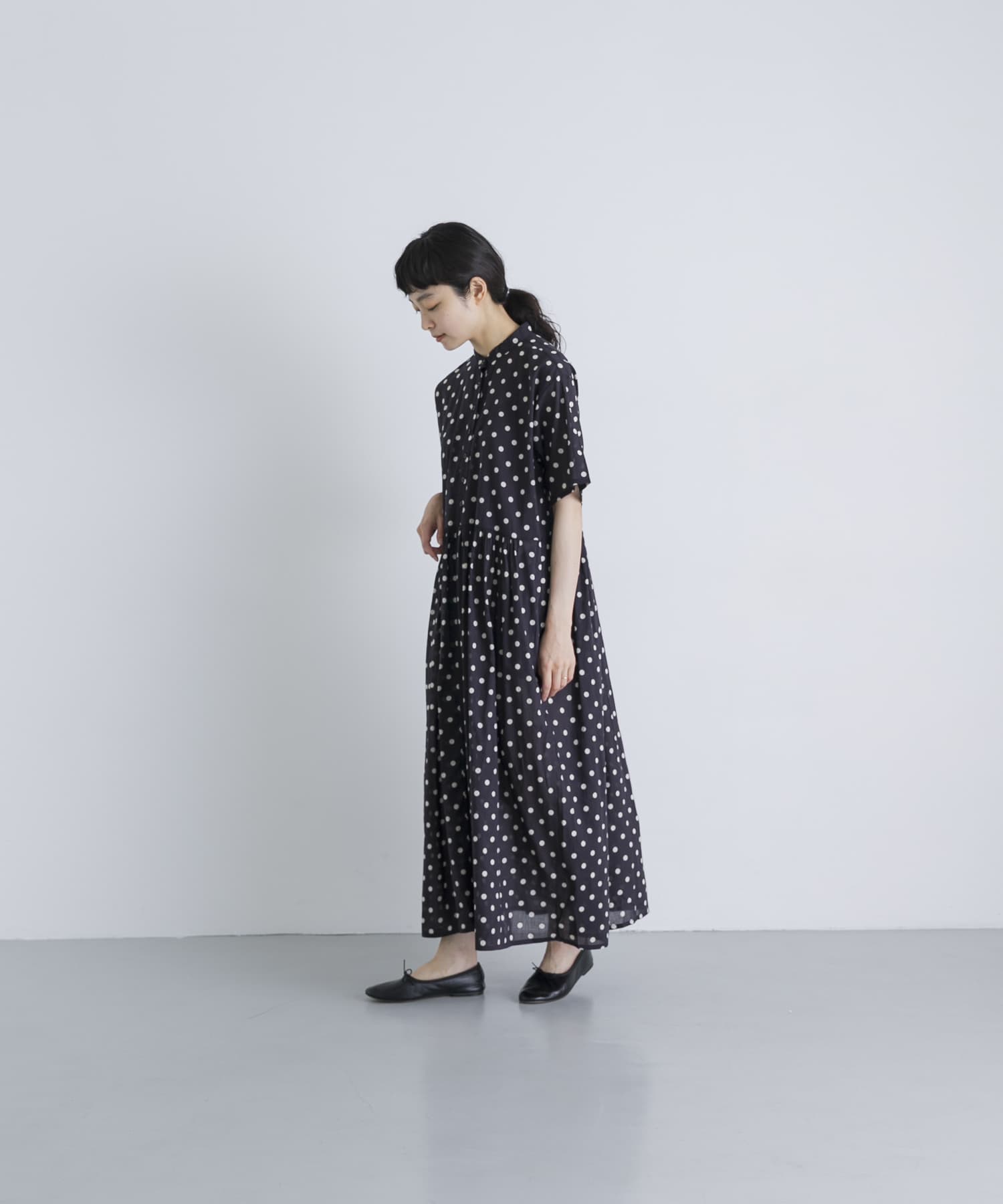 BLK.L.DOT