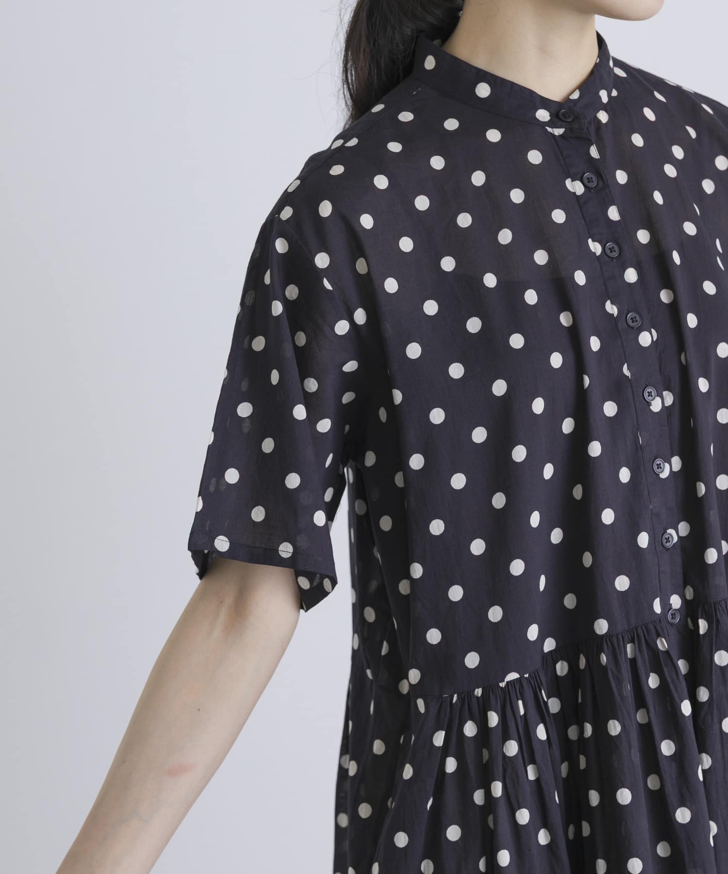 BLK.L.DOT