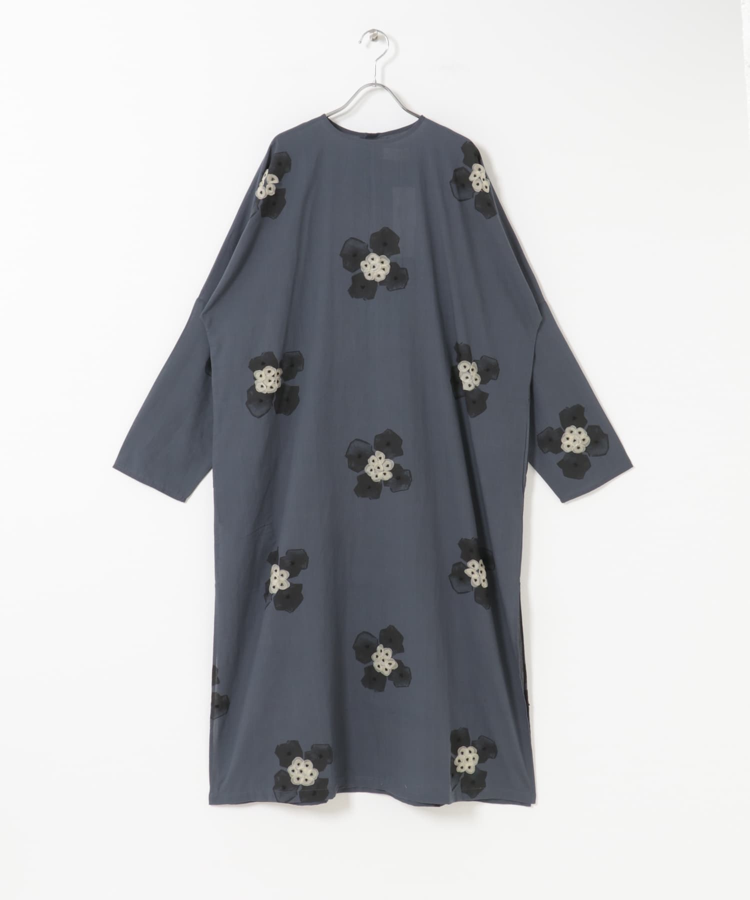 BUNON　EMBROIDERY WIDE DRESS