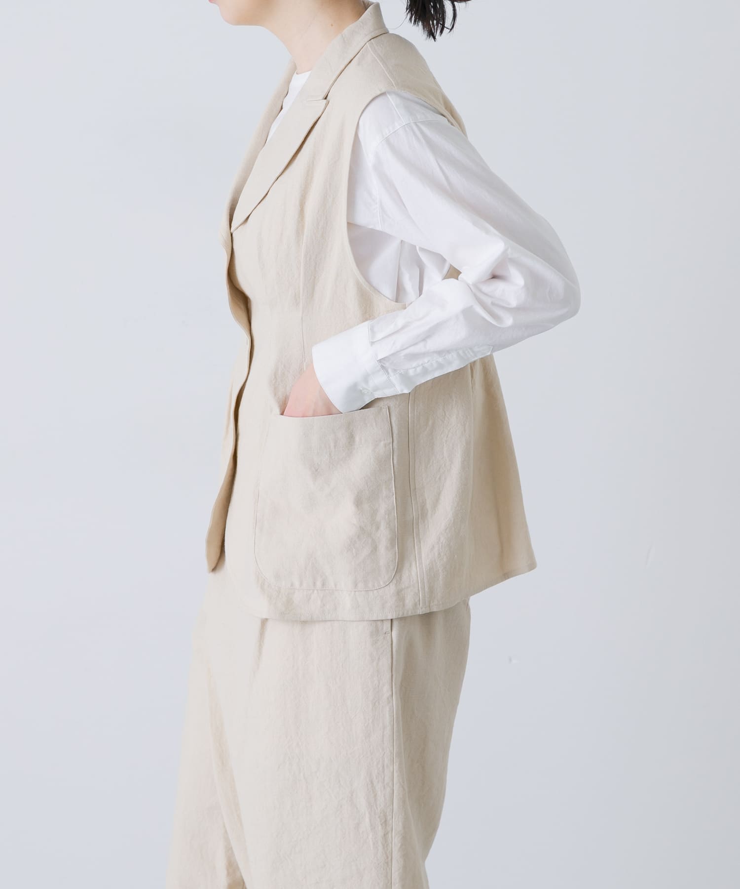 beige