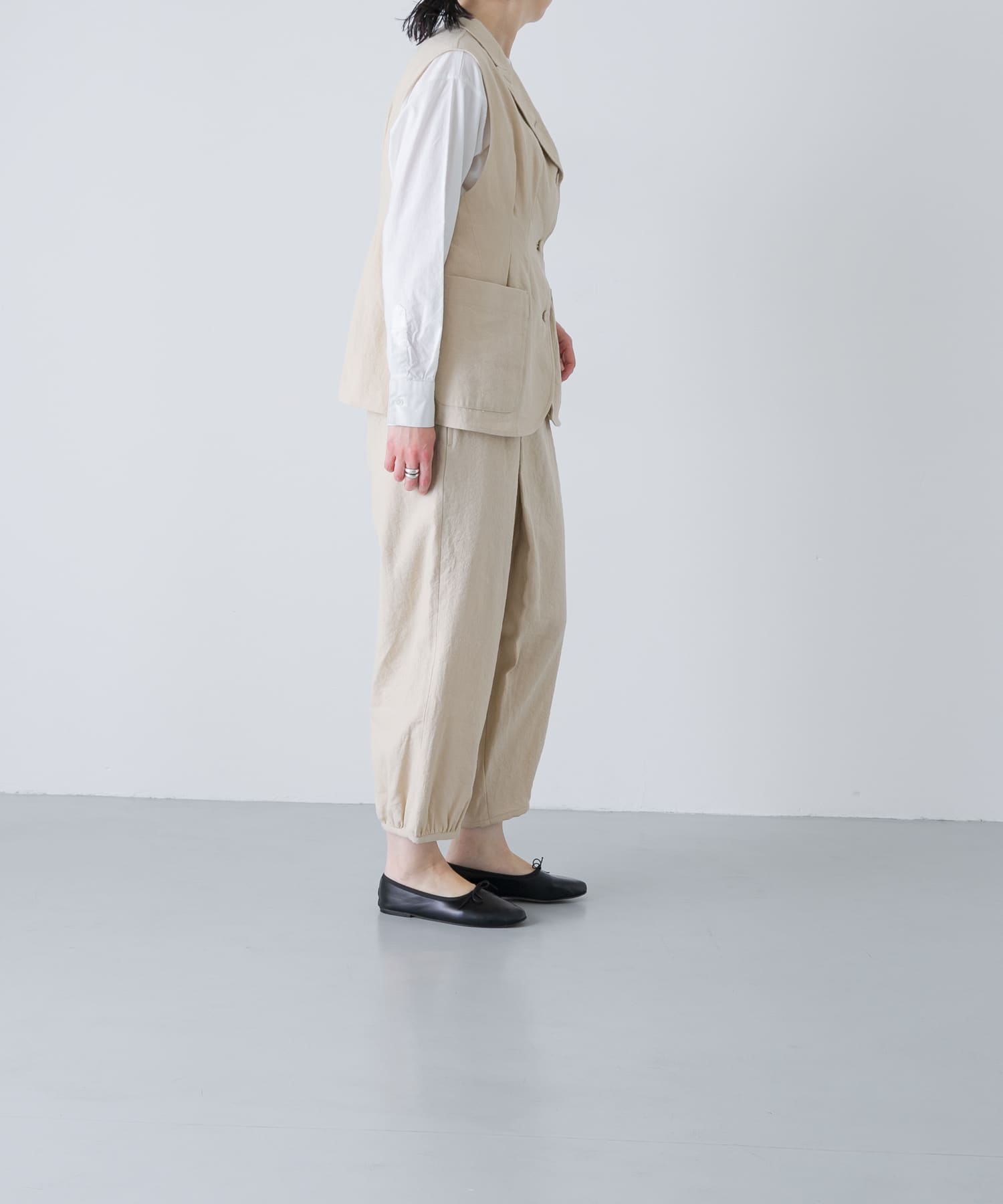 beige