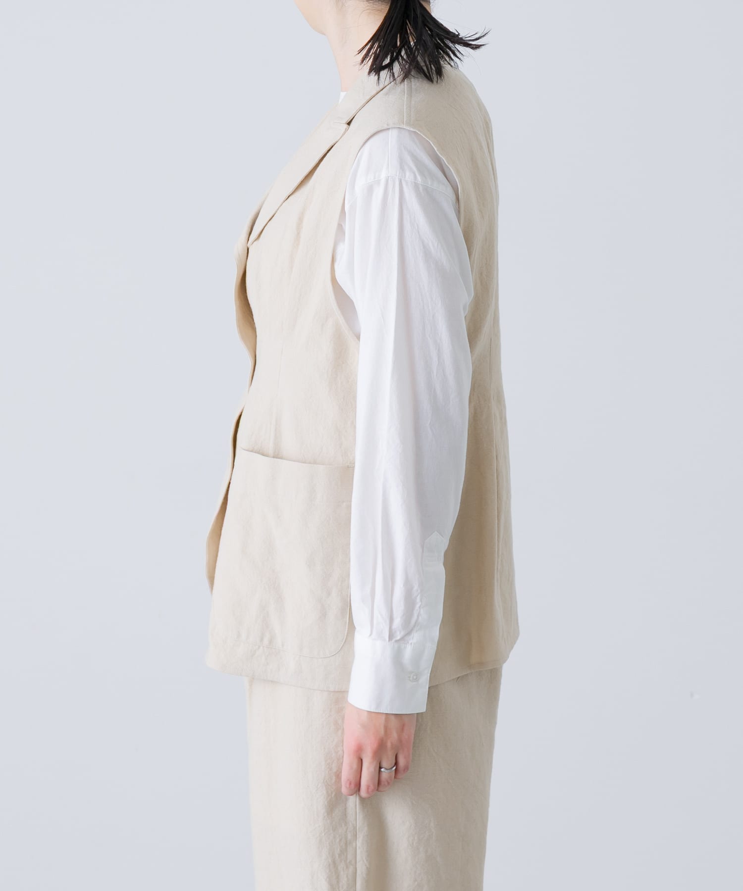 beige