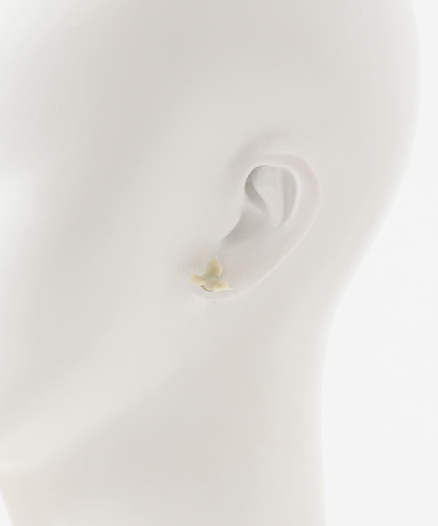 Sisi Joia　BIRD EARRINGS CREME One