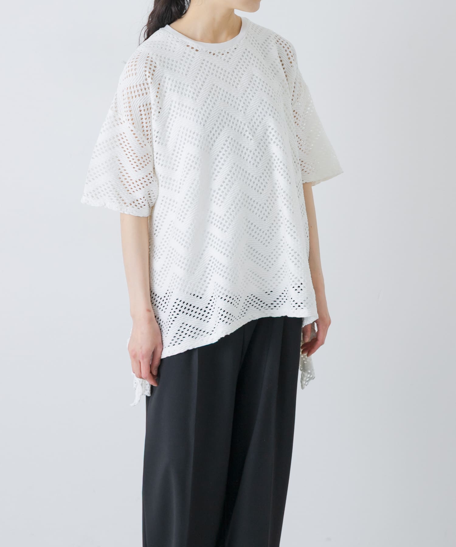 unfil　PATTERN MESH RUFFLED T-SHIRTS