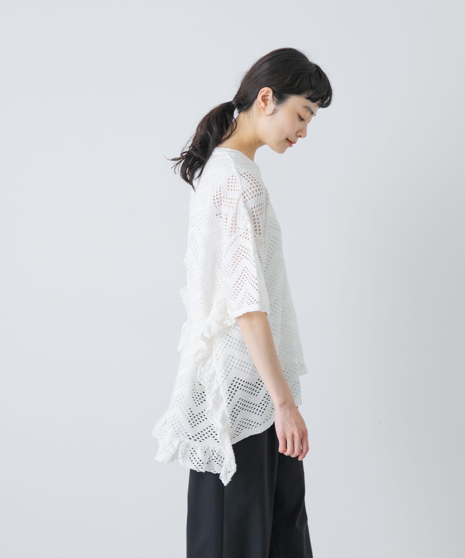 OFF WHITE