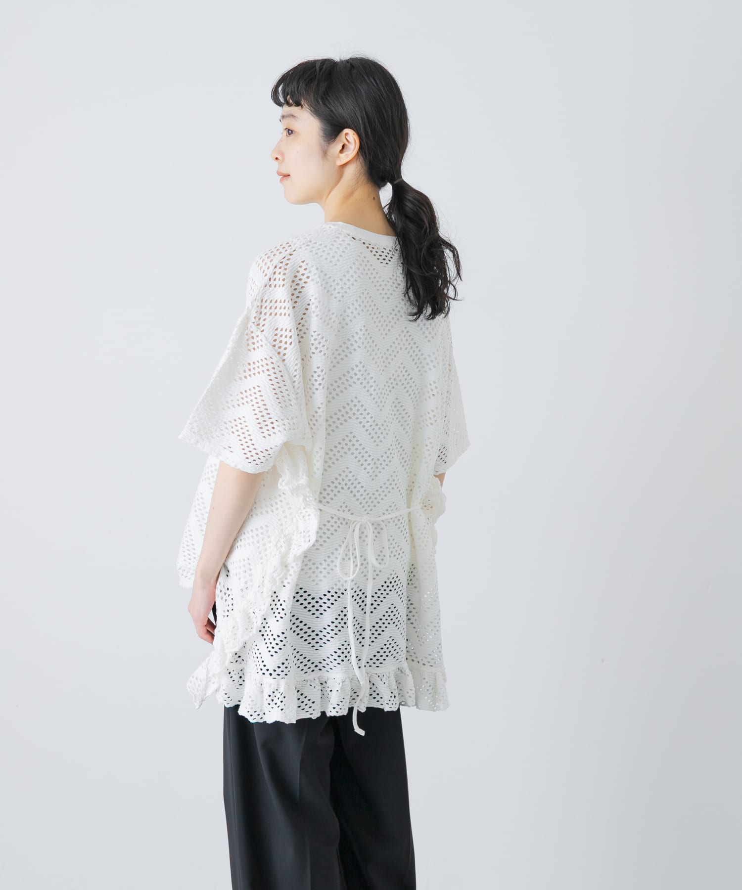 OFF WHITE