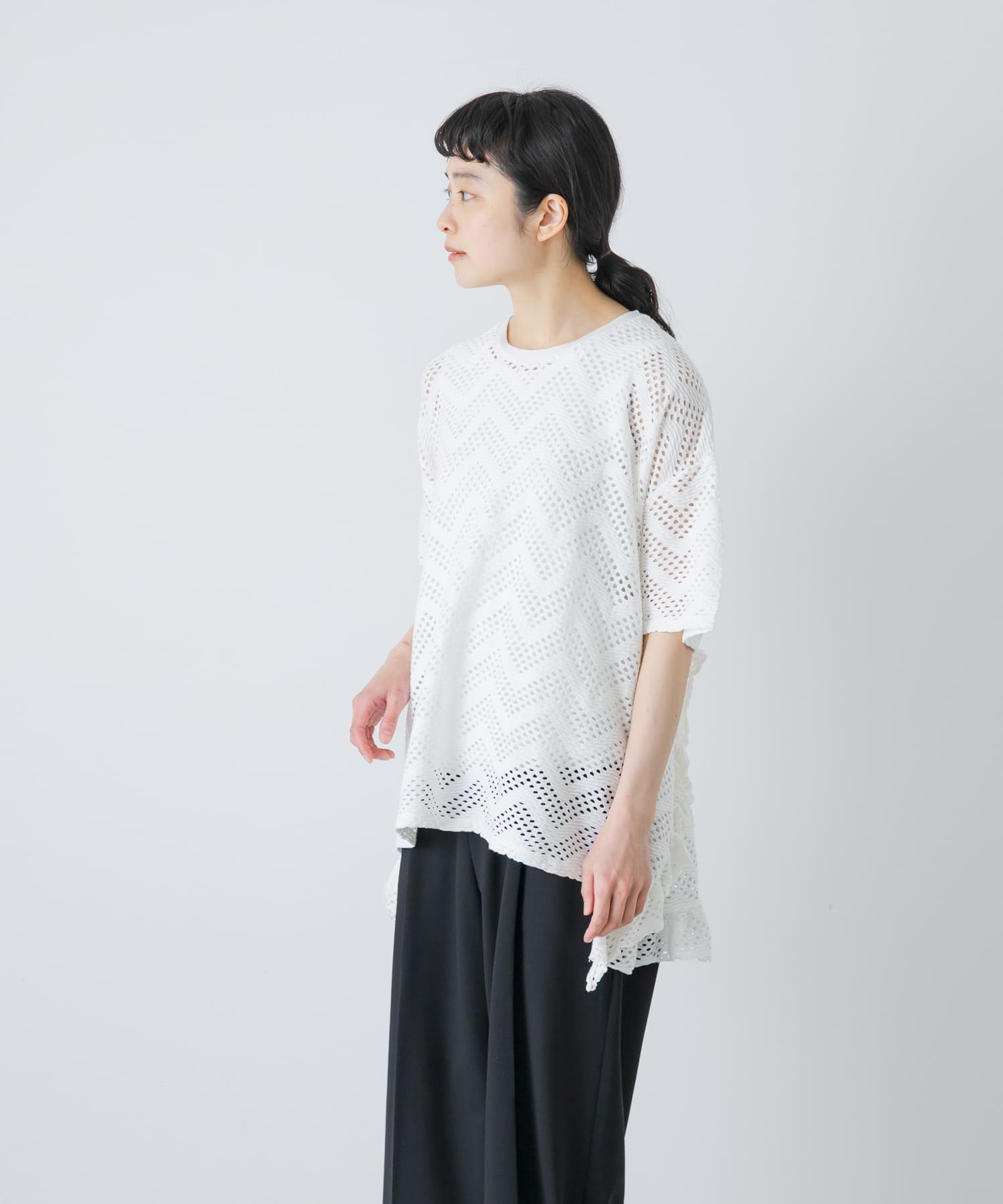 OFF WHITE