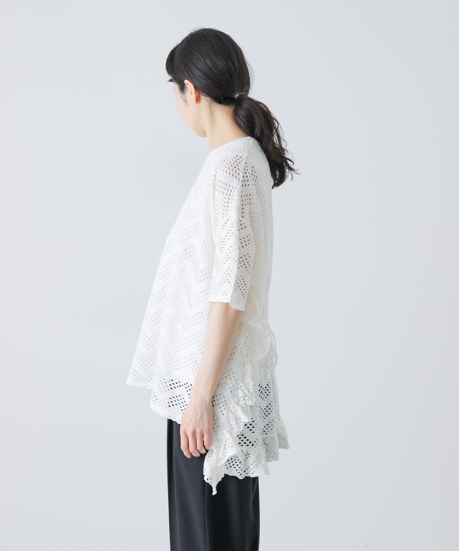 OFF WHITE