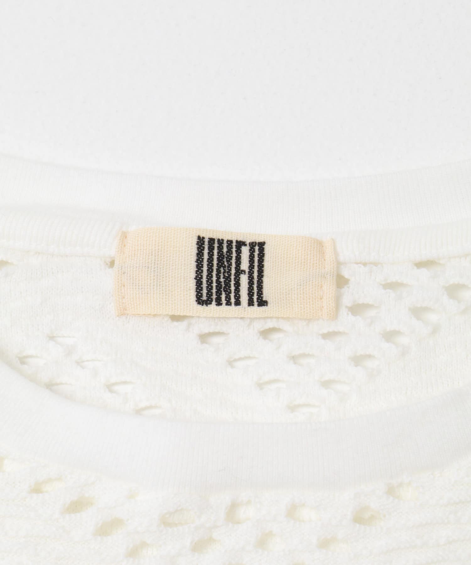 OFF WHITE