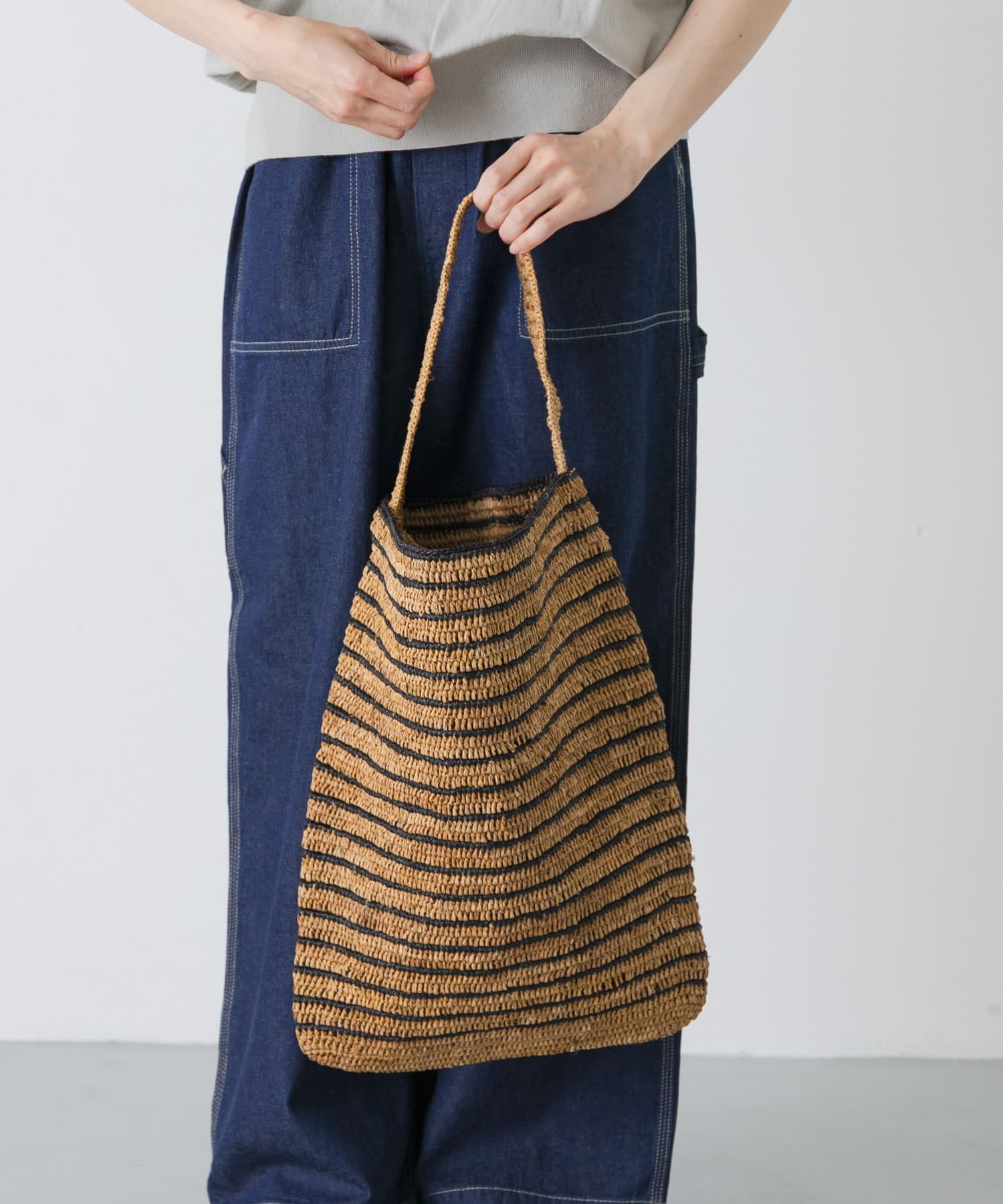 アフリカンスクエア　ラフィアかぎ編みバッグ ストライプ 紅茶 黒 Free