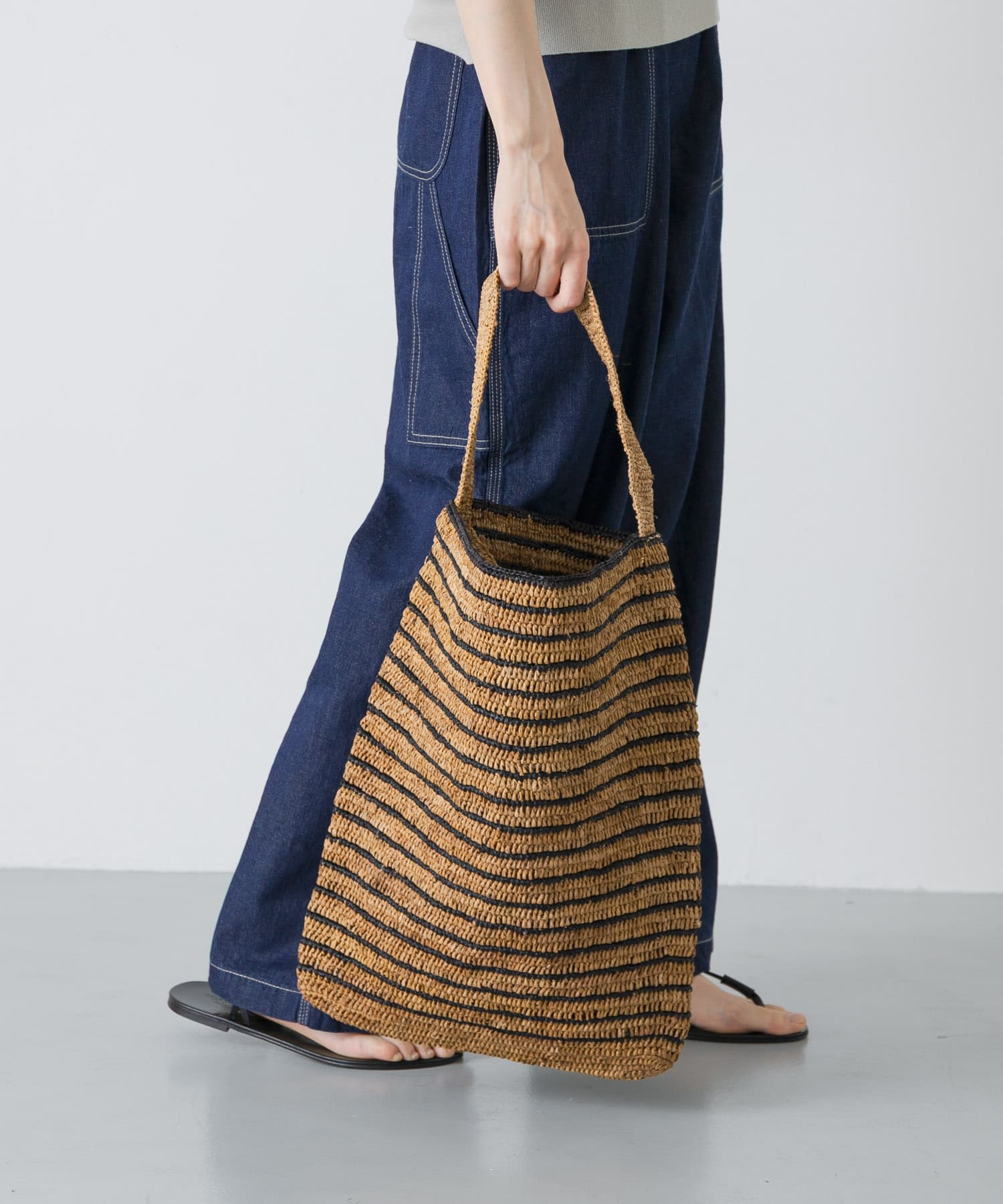 アフリカンスクエア　ラフィアかぎ編みバッグ ストライプ 紅茶 黒 Free