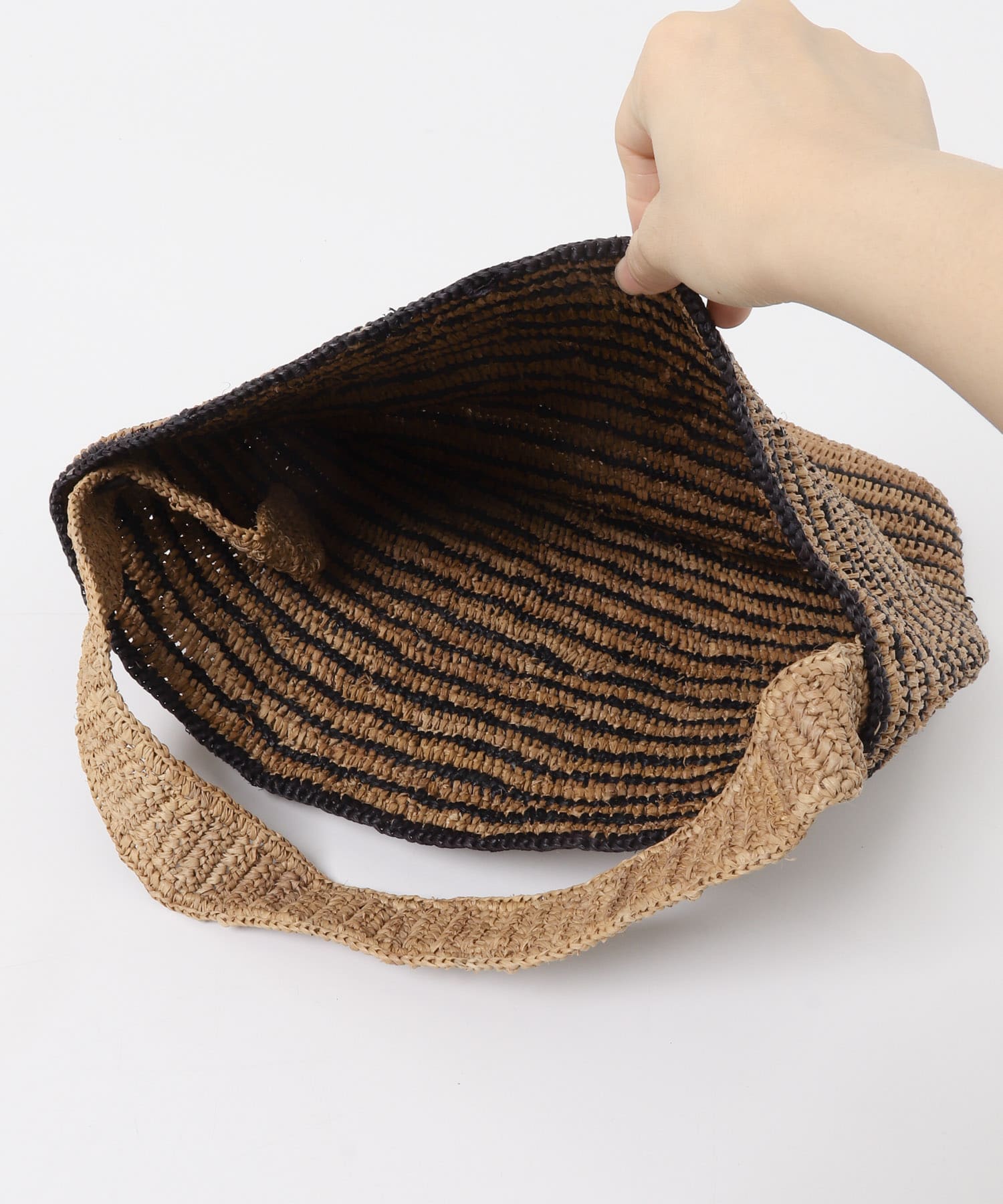 アフリカンスクエア　ラフィアかぎ編みバッグ ストライプ 紅茶 黒 Free