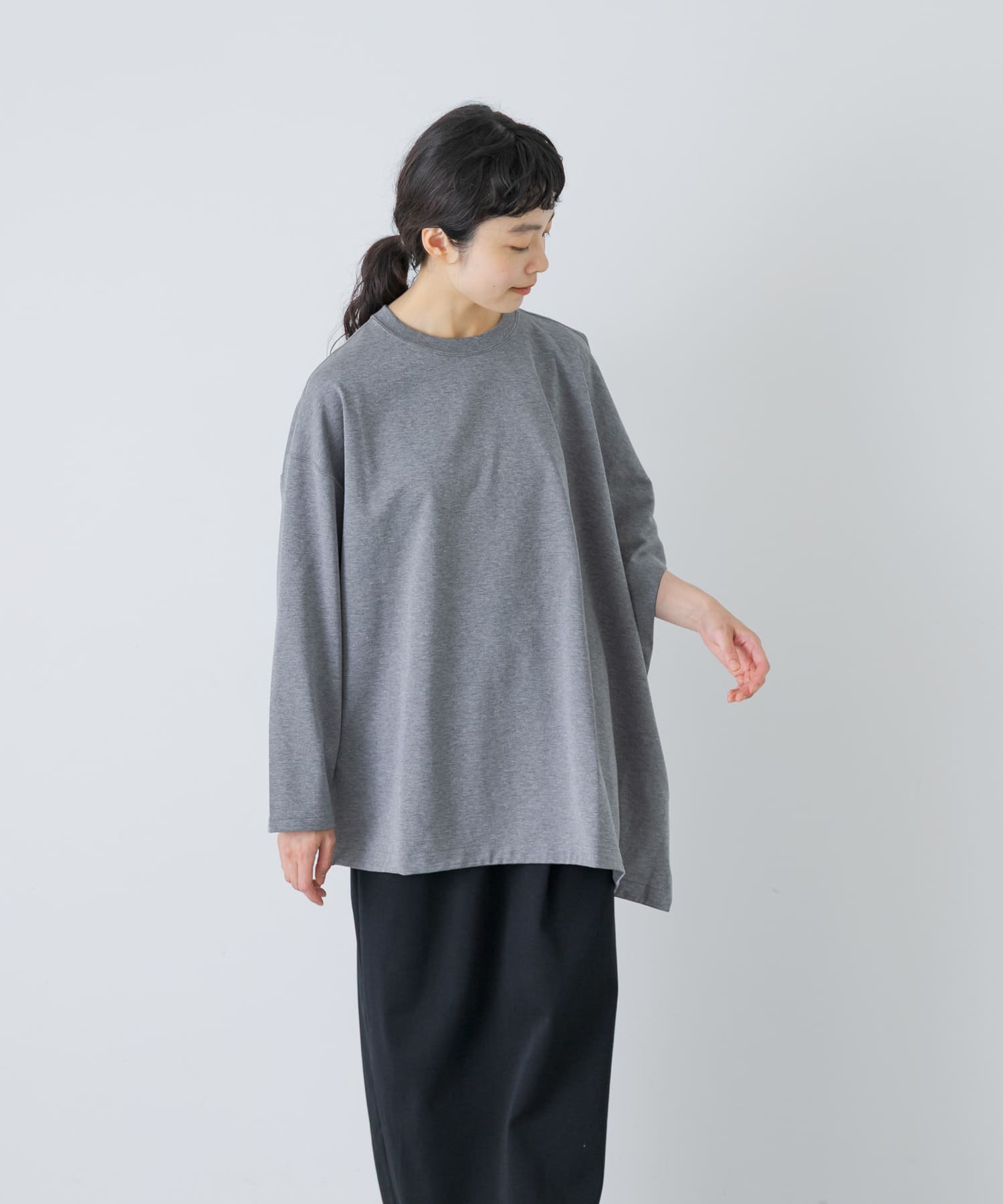 TOP GRAY