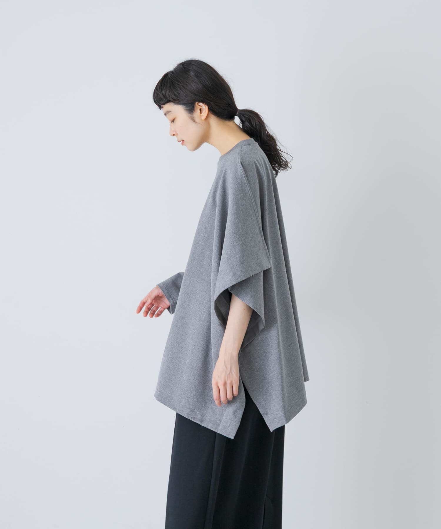 TOP GRAY