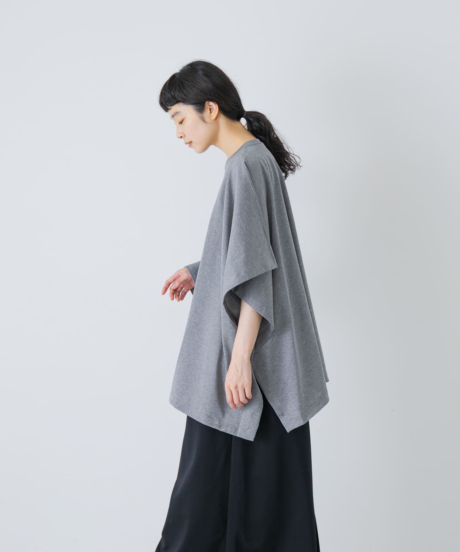 TOP GRAY