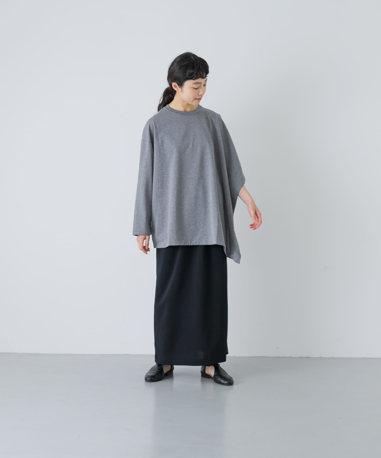 TOP GRAY