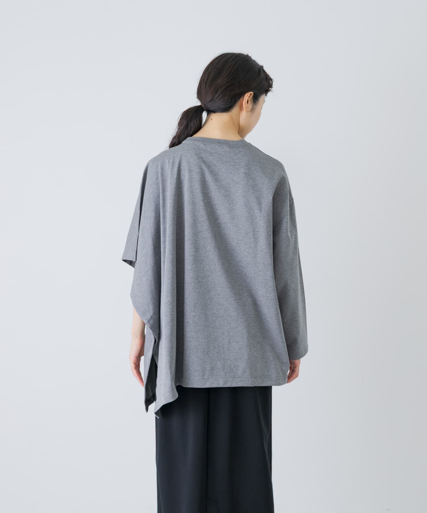 TOP GRAY