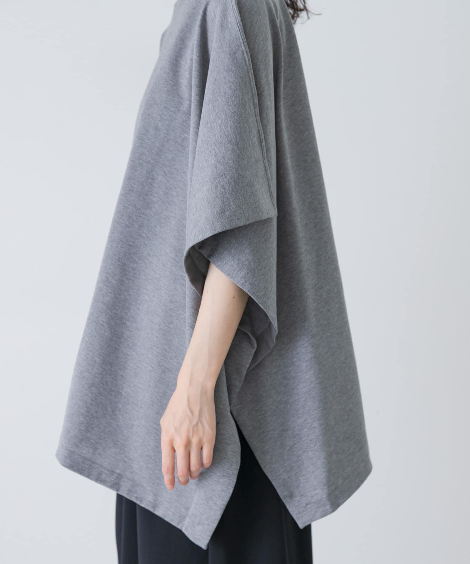 TOP GRAY