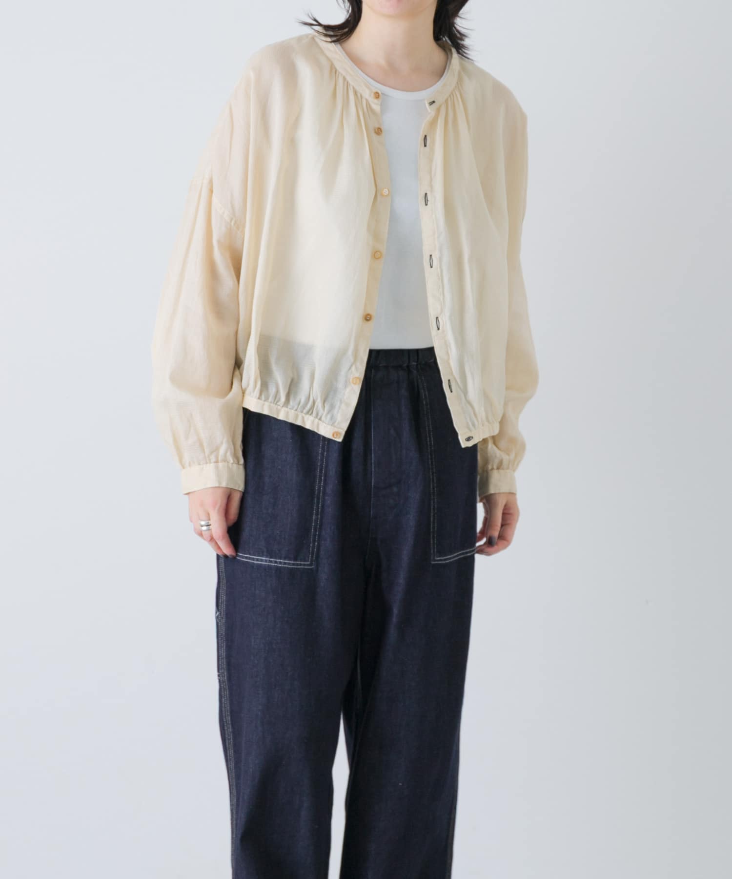 L BEIGE