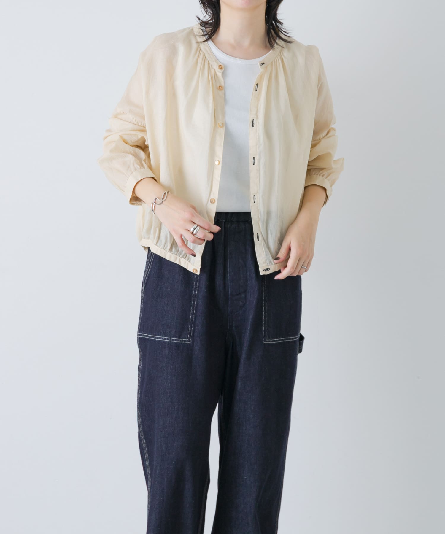 L BEIGE