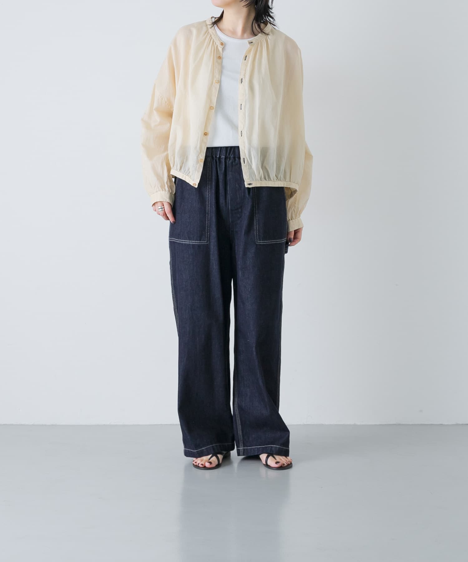 L BEIGE