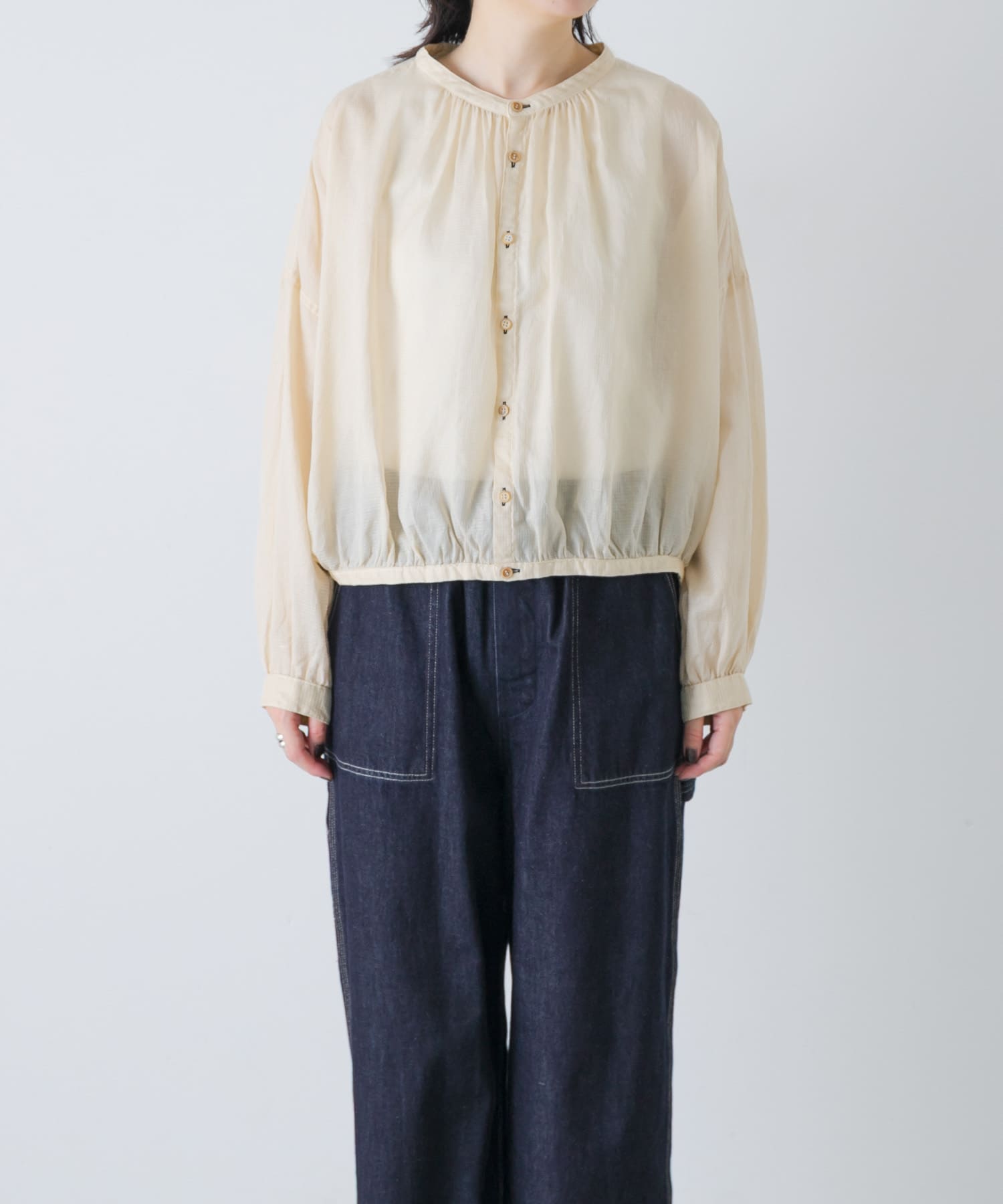 L BEIGE