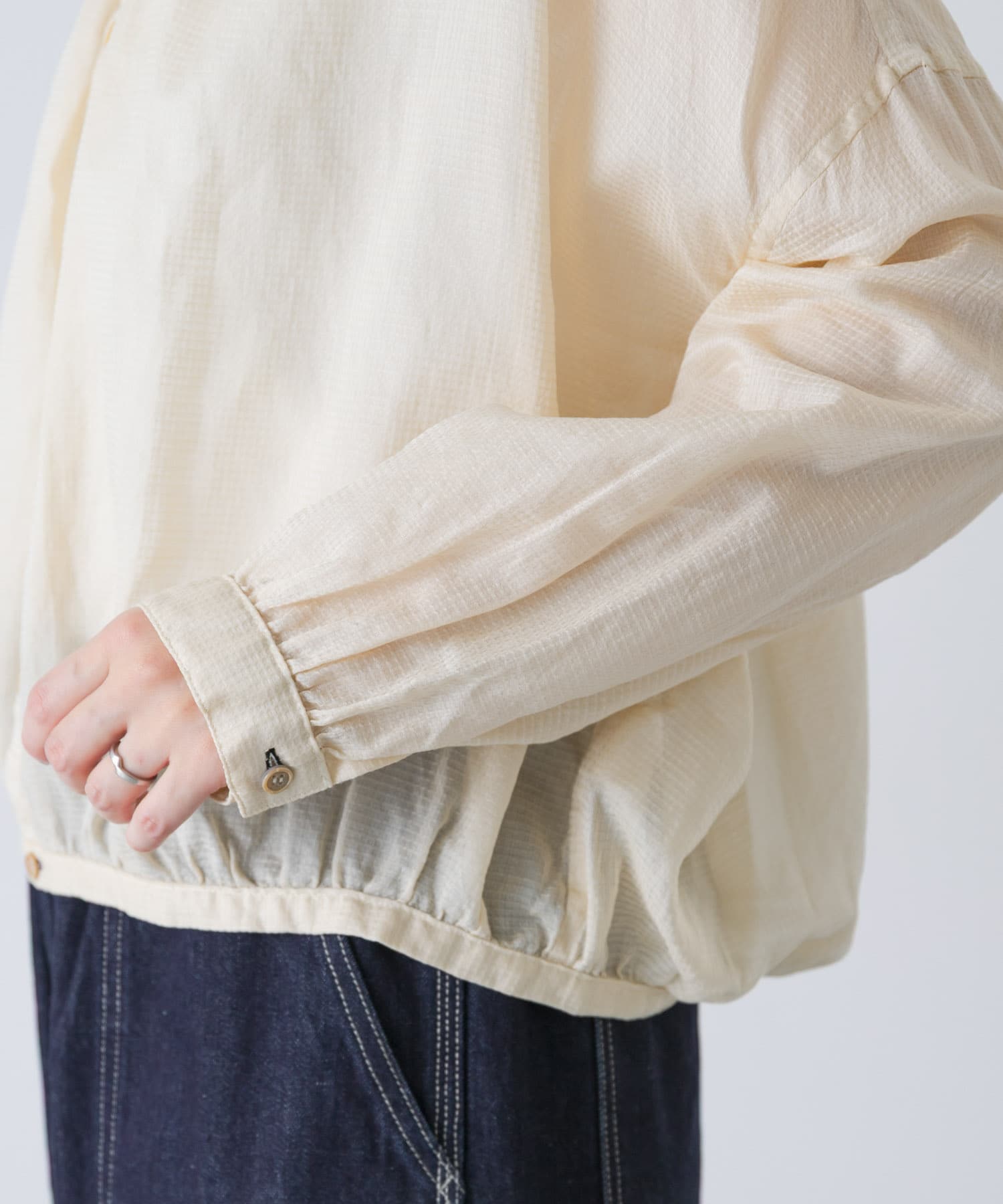 L BEIGE