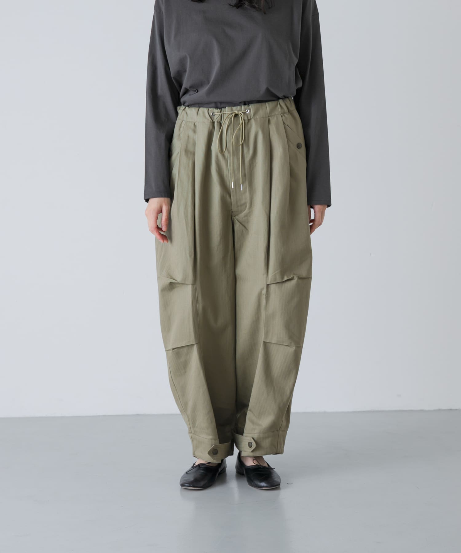 KHAKI