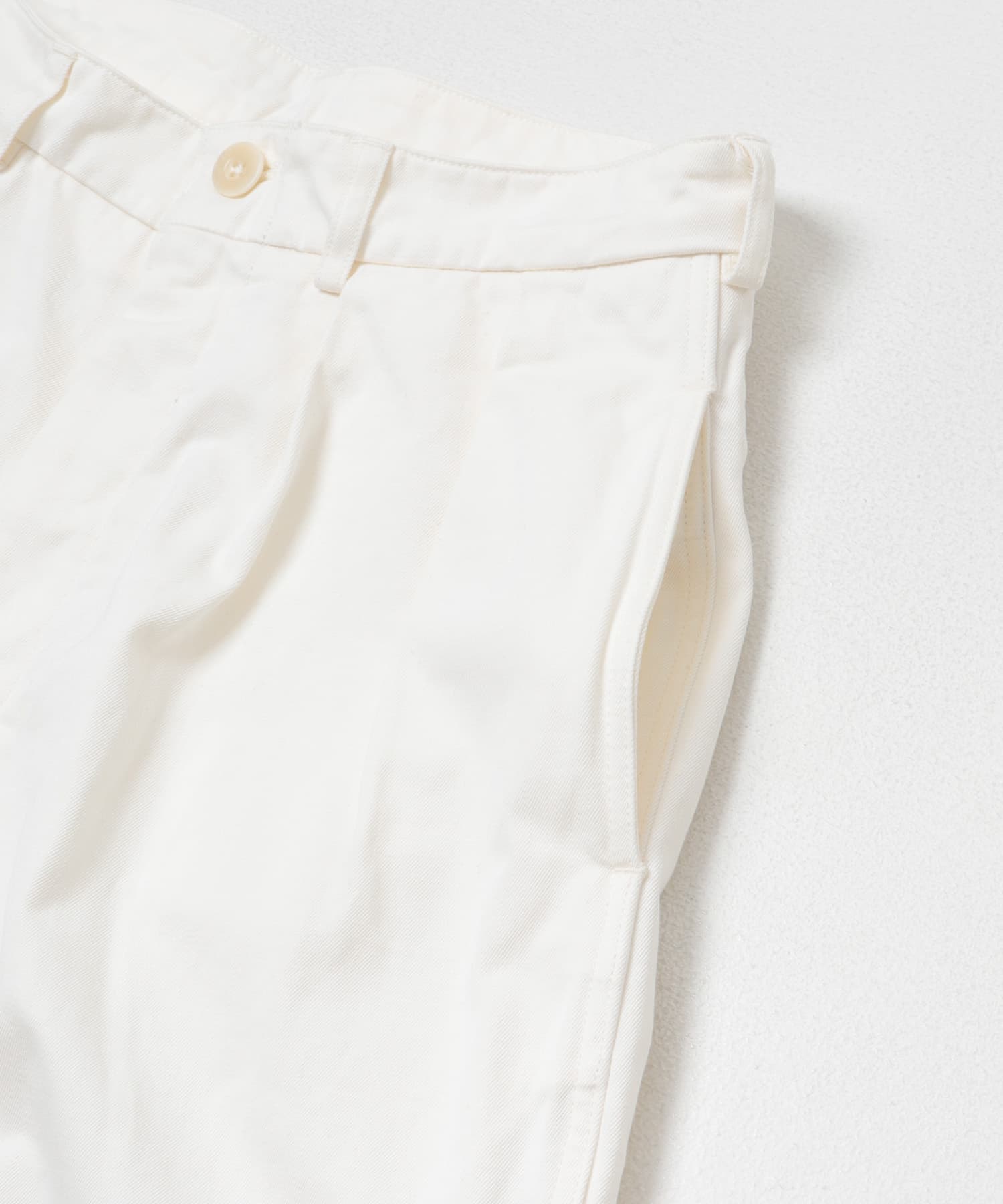 blurhmsROOTSTOCK　52 WIDE CHINO PANTS OFF 1