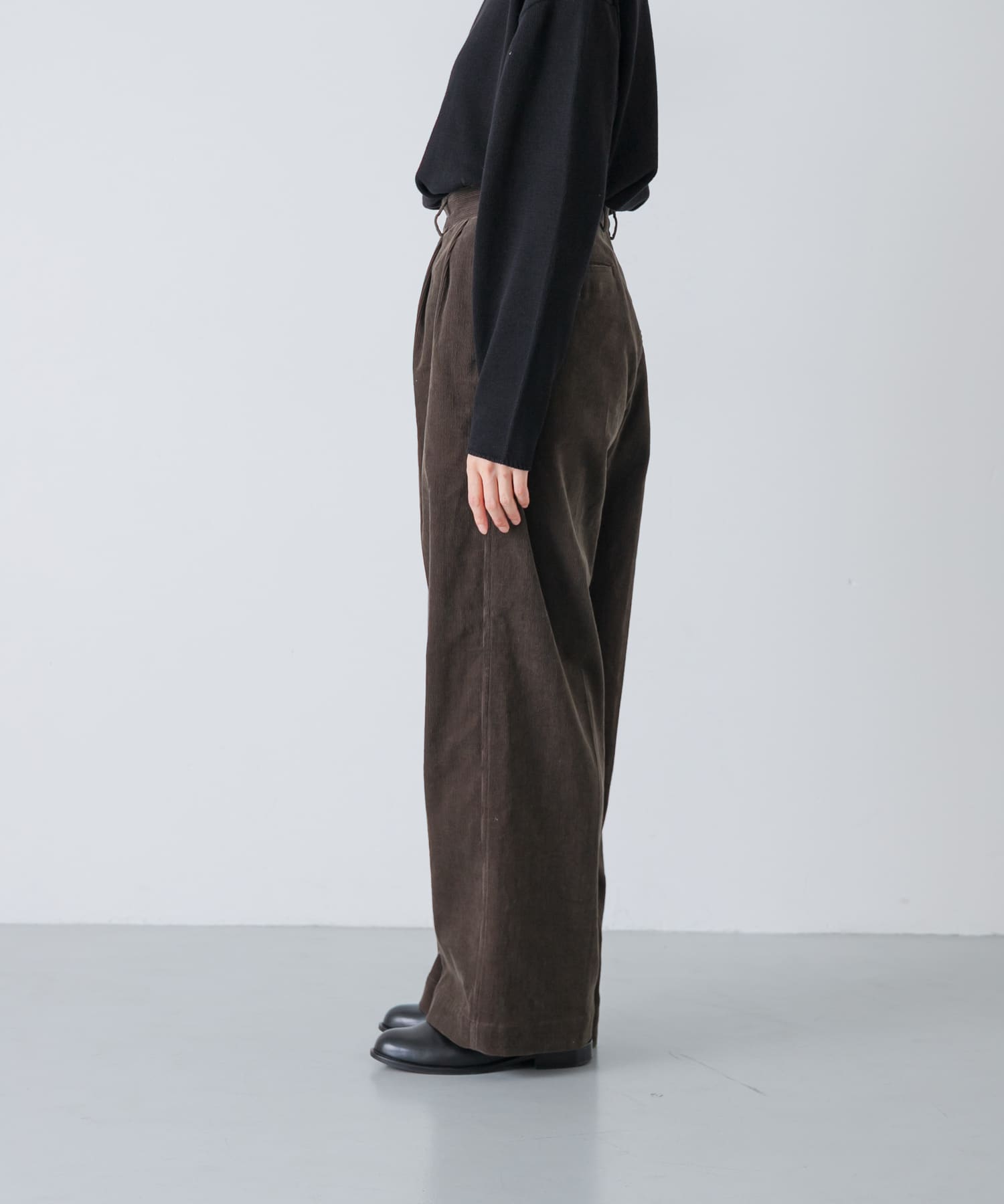 KHAKIBROWN