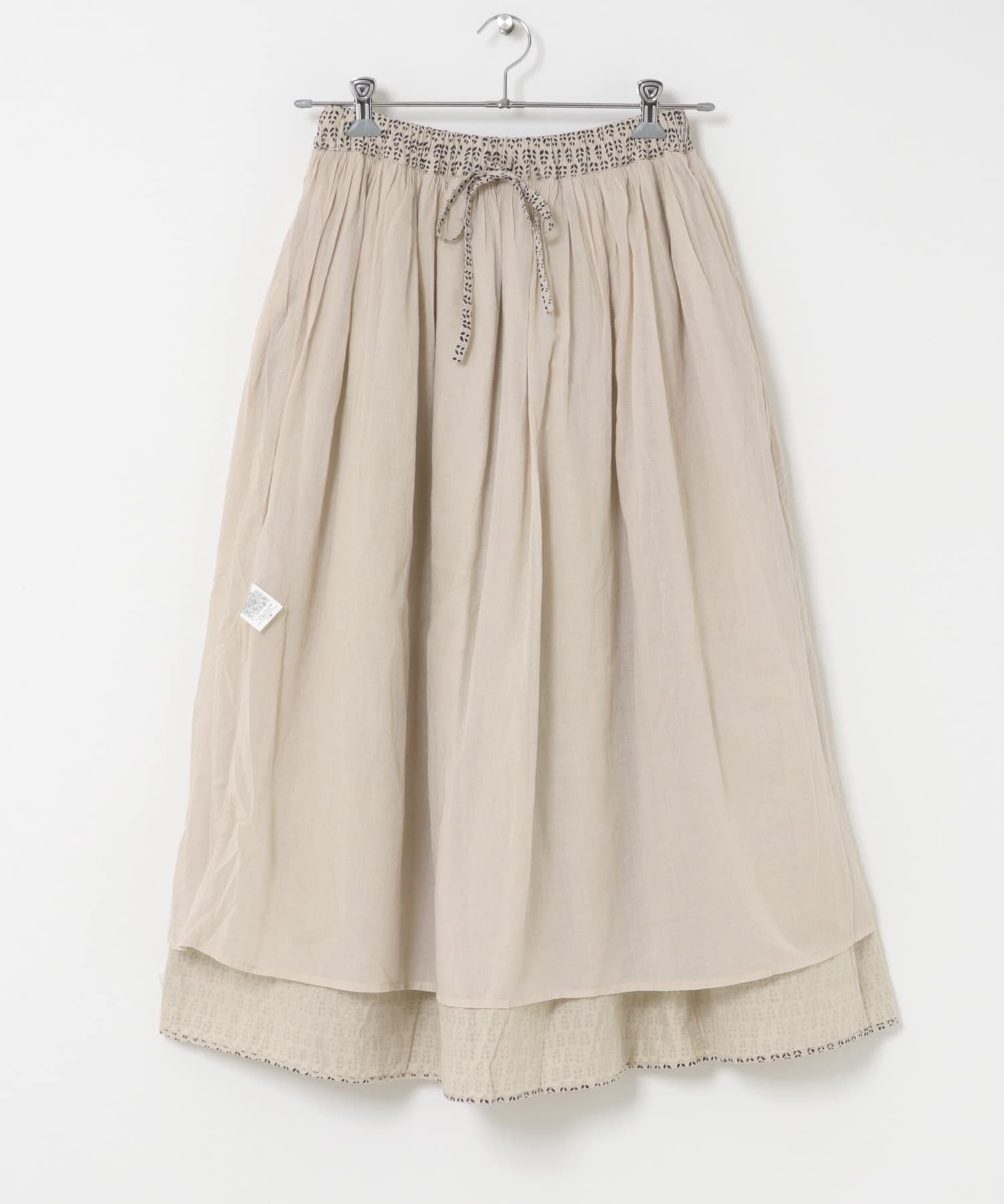 MILKY.GREY