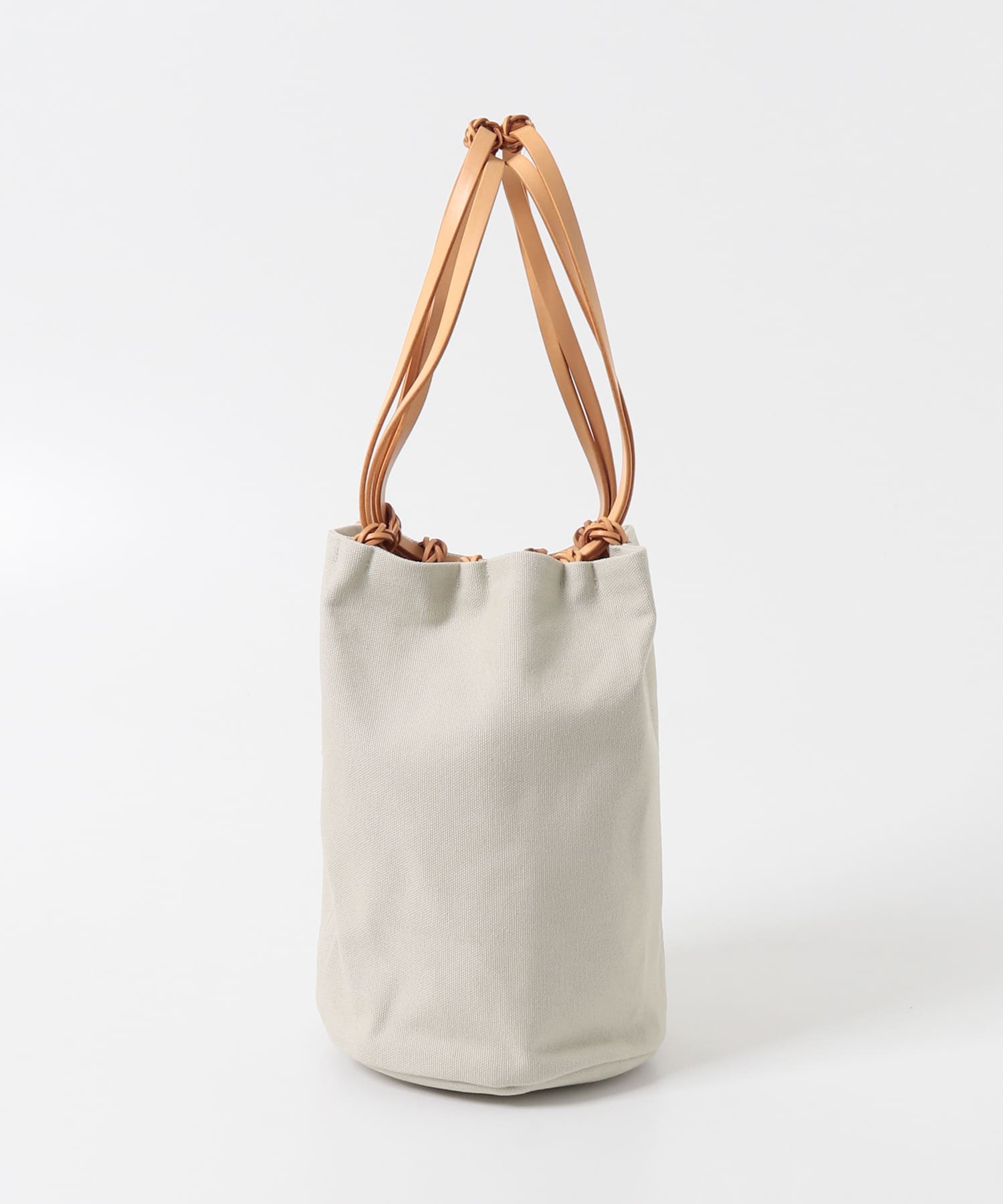 KAMARO’AN　WOVEN DRAWSTRING BUCKET IVORY One