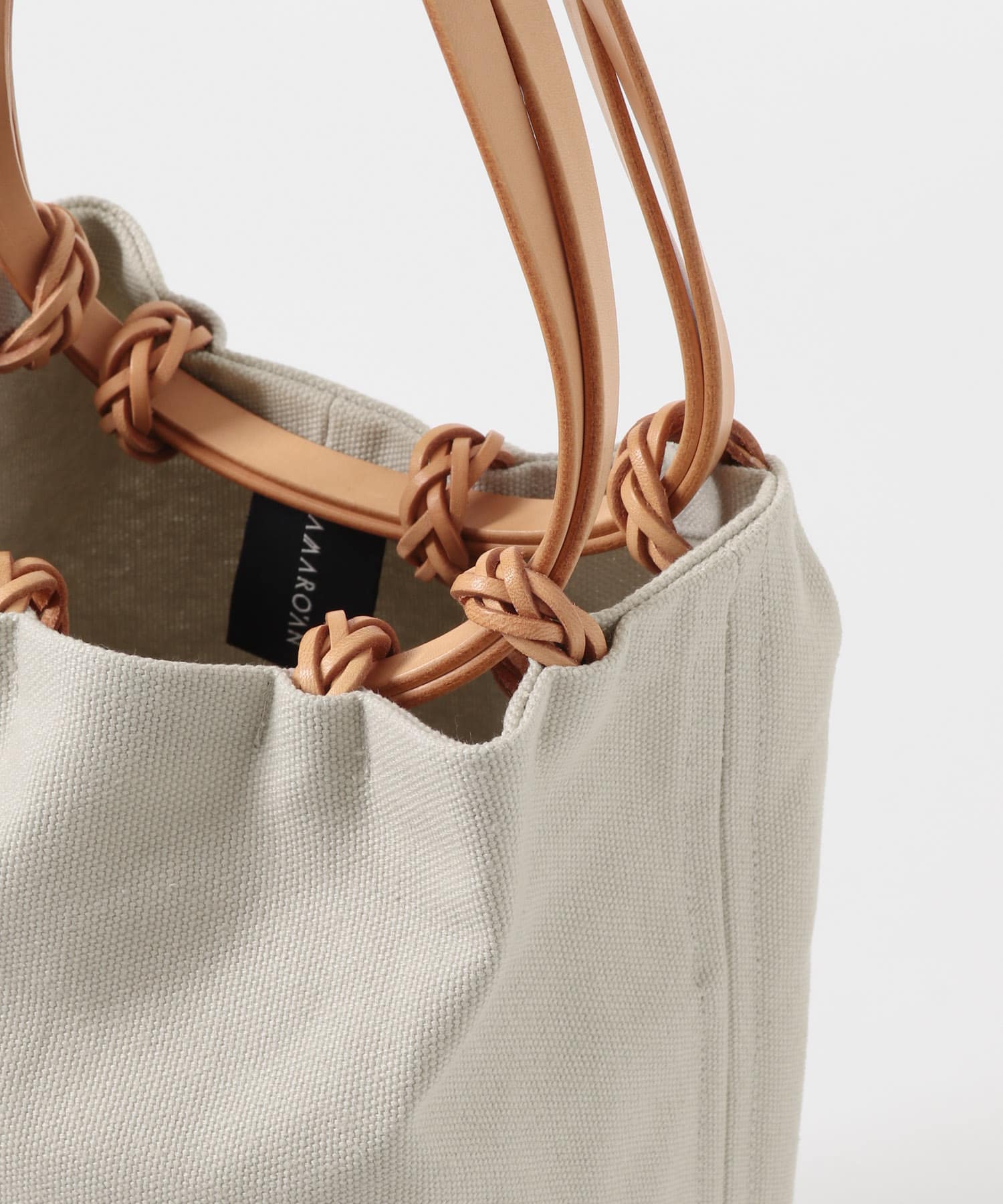 KAMARO’AN　WOVEN DRAWSTRING BUCKET IVORY One
