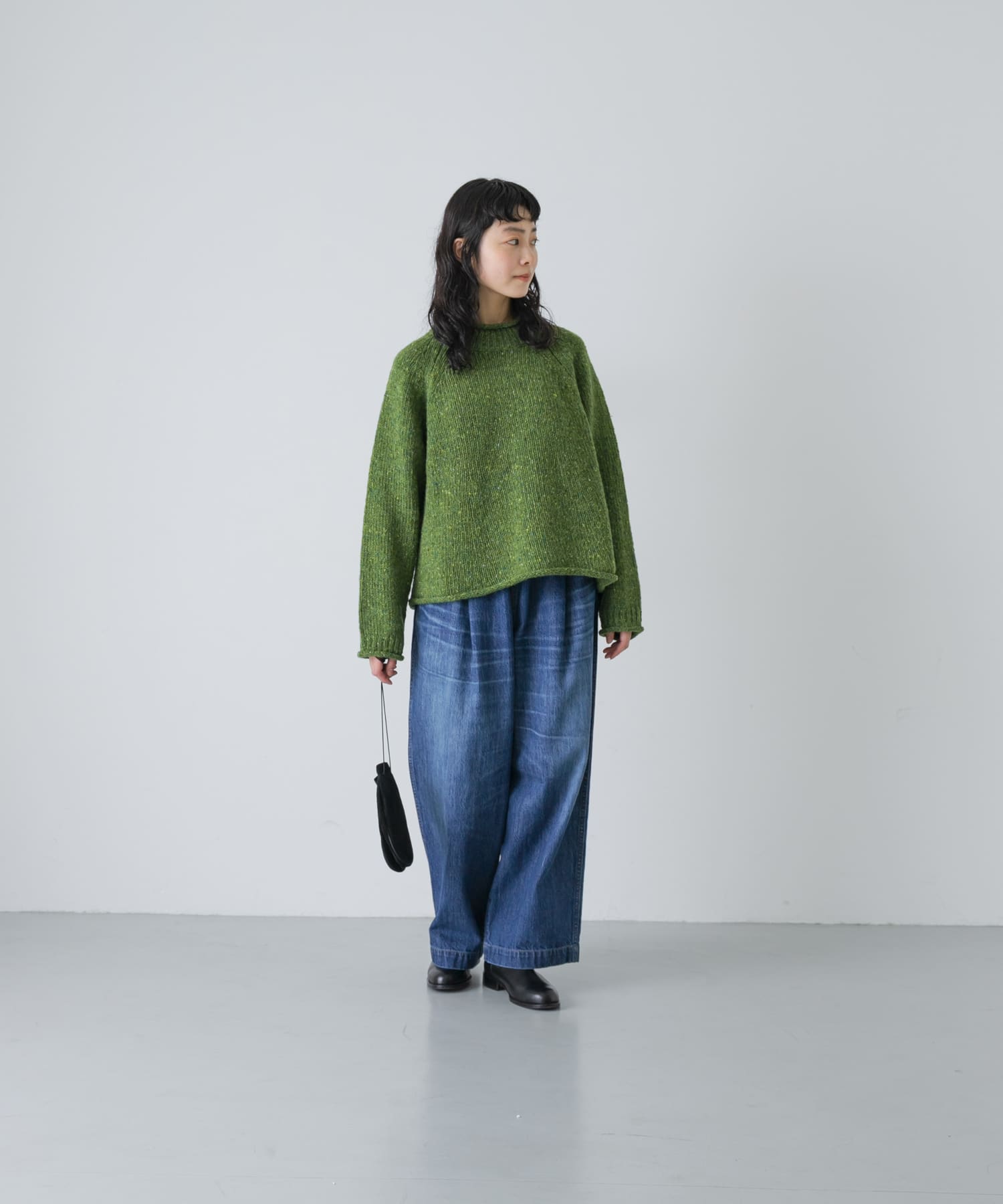 GREEN