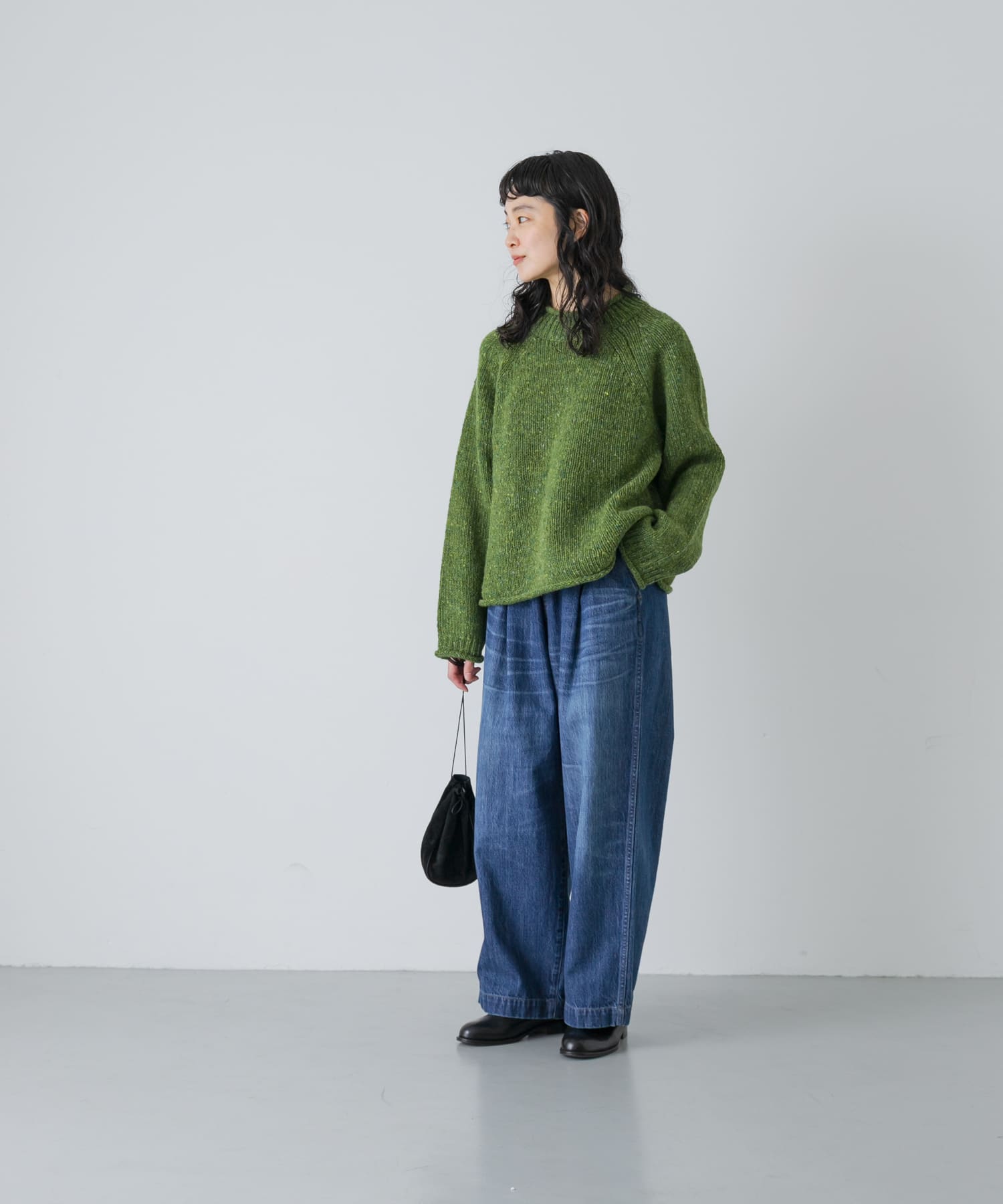 GREEN