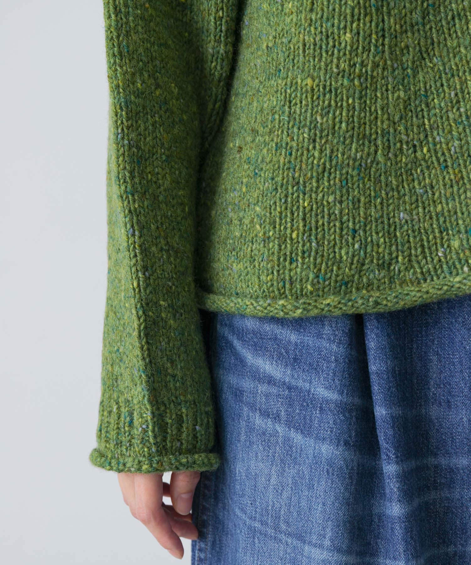 GREEN