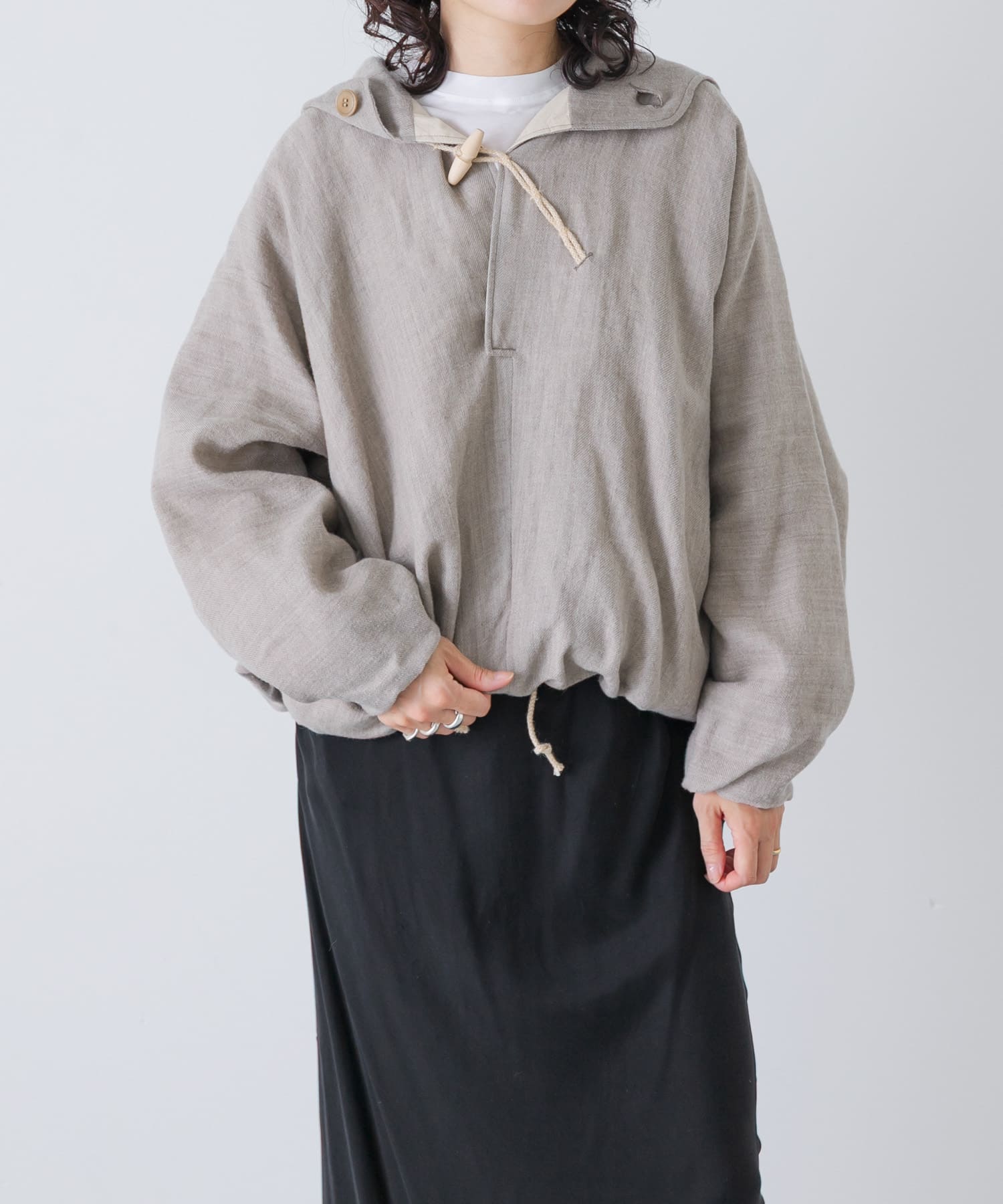 TOP BEIGE